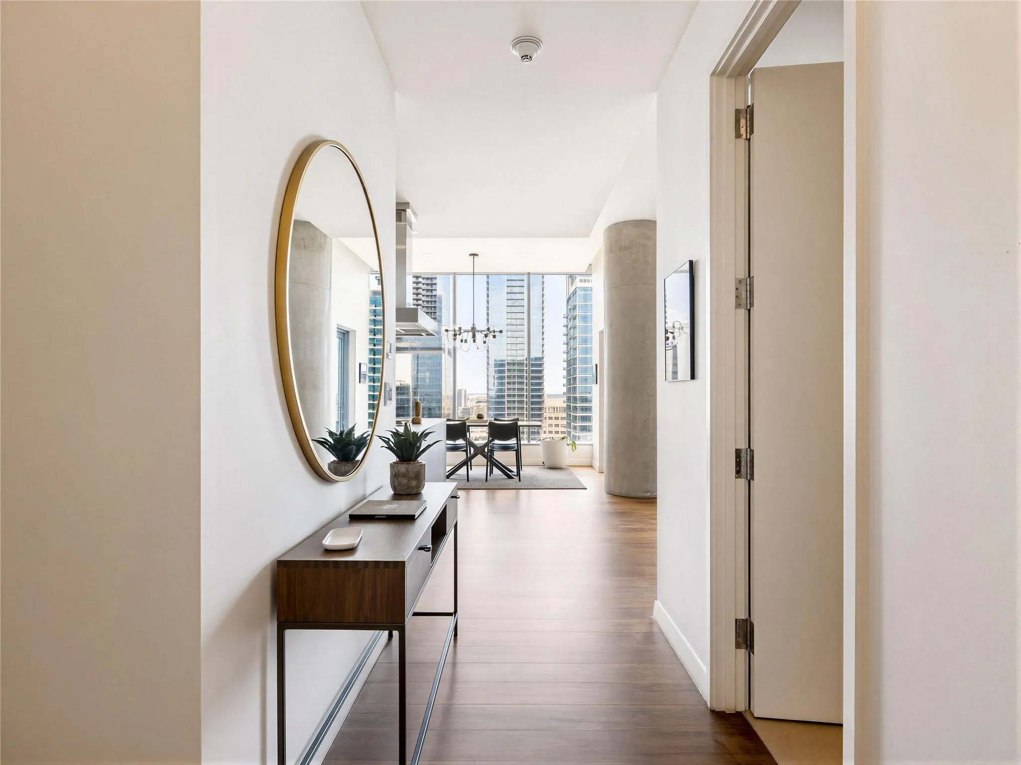 Photo 4 of 210 LAVACA ST #3110