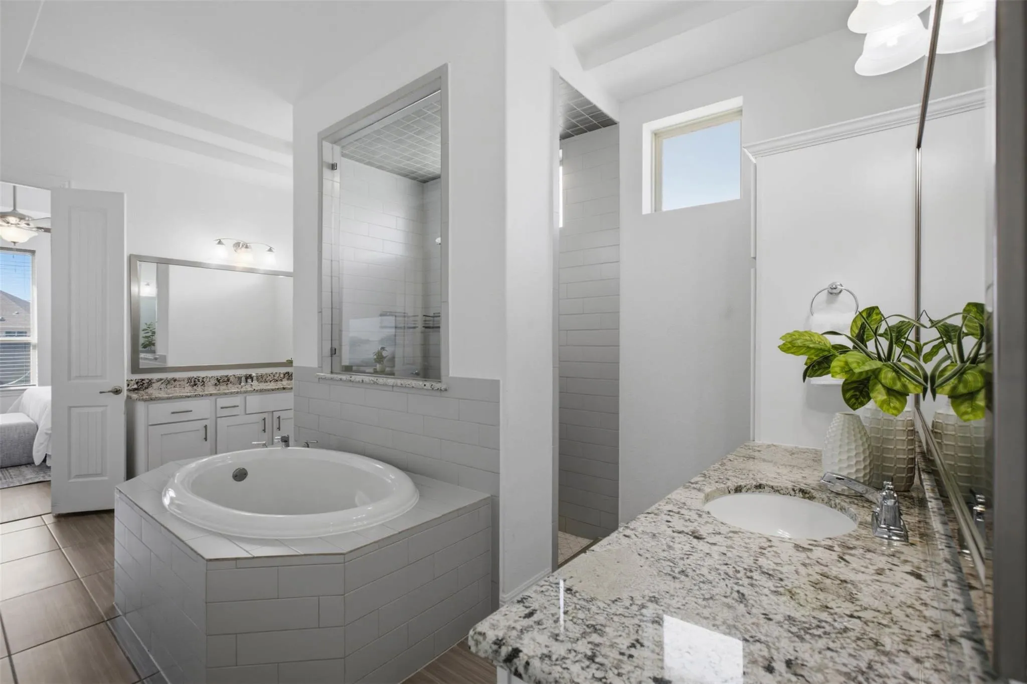 Photo 5 of 18116 LECCION DR