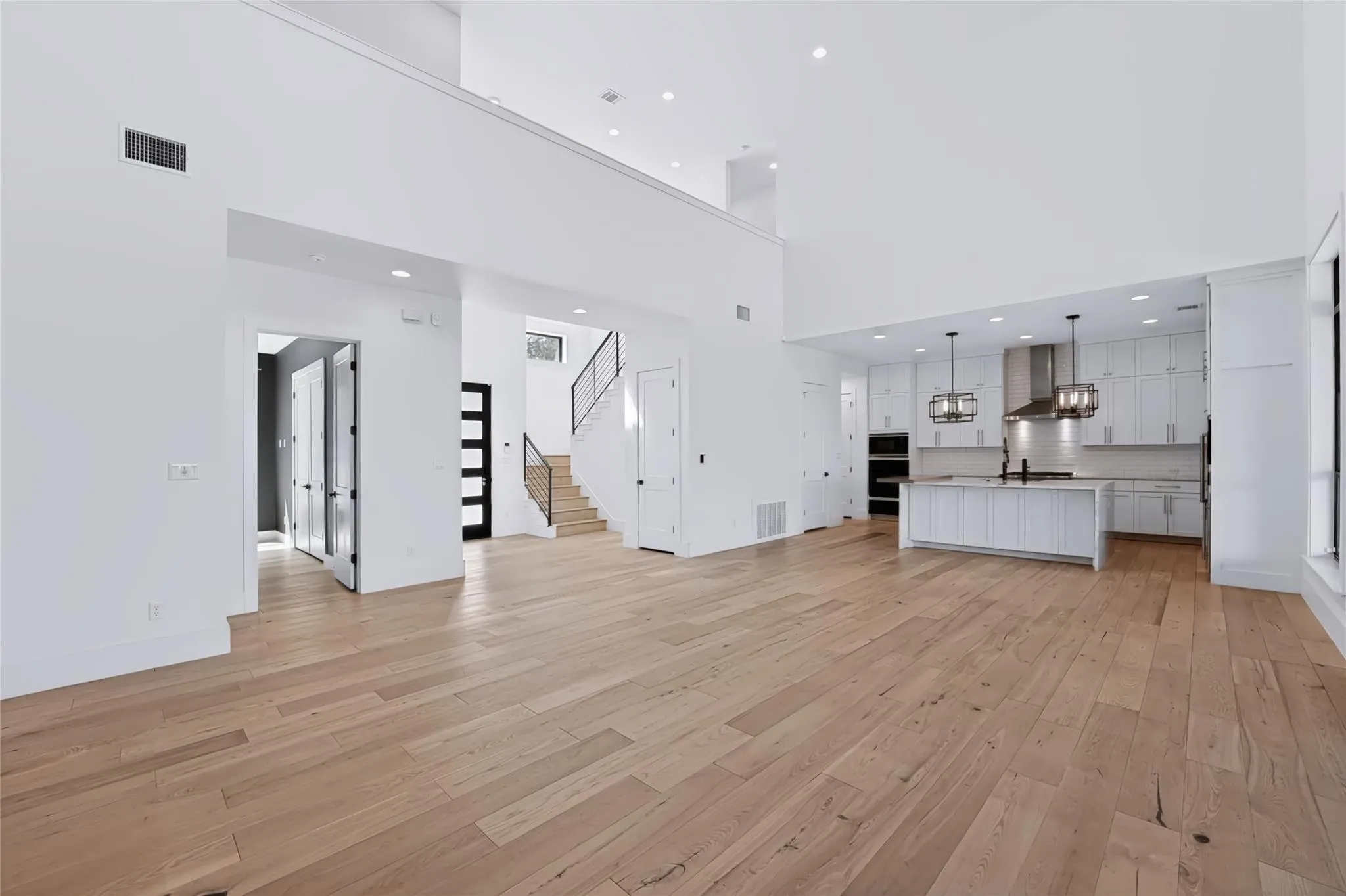 Photo 5 of 17600 REGATTA VIEW DR