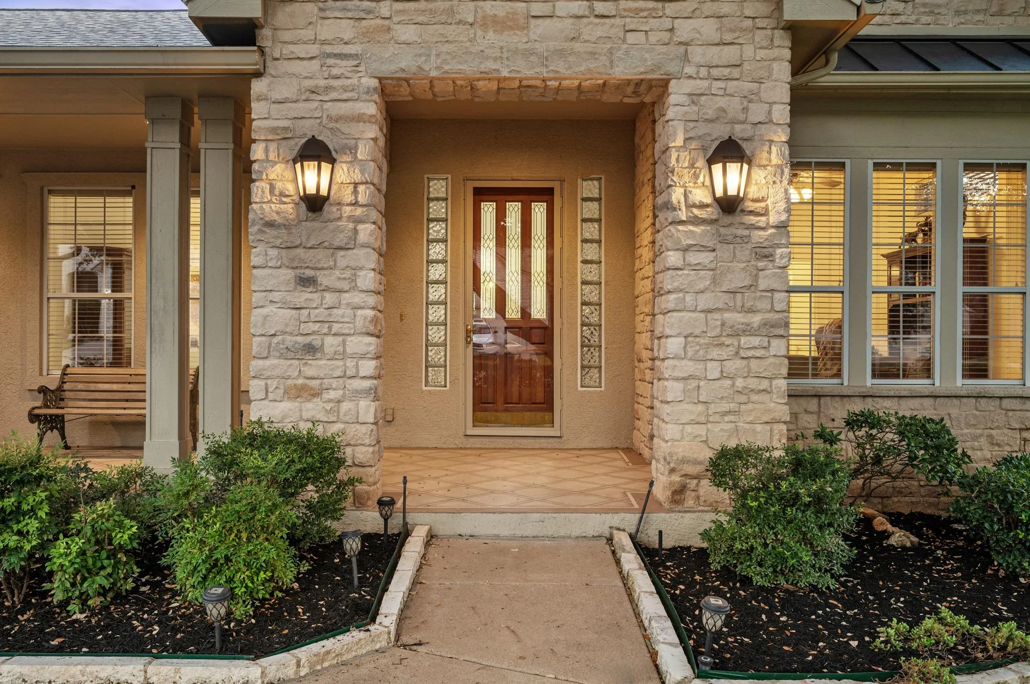 Photo 4 of 103 BLACK WALNUT CIR