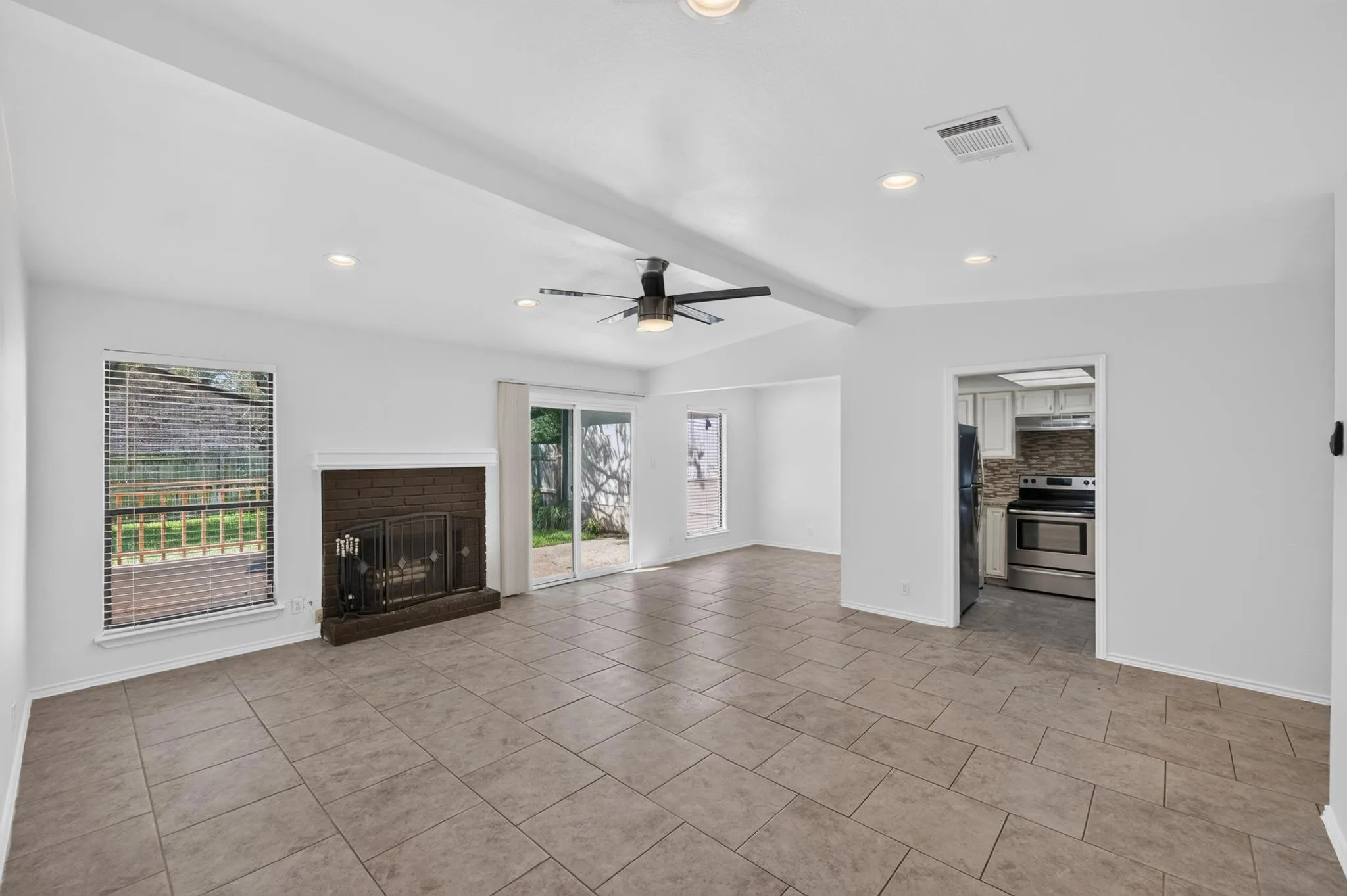 Photo 5 of 11805 BELL AVE #B