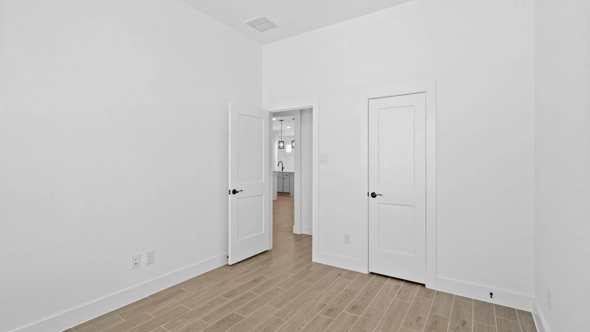Photo 4 of 413 DOROTHY MAE CIR