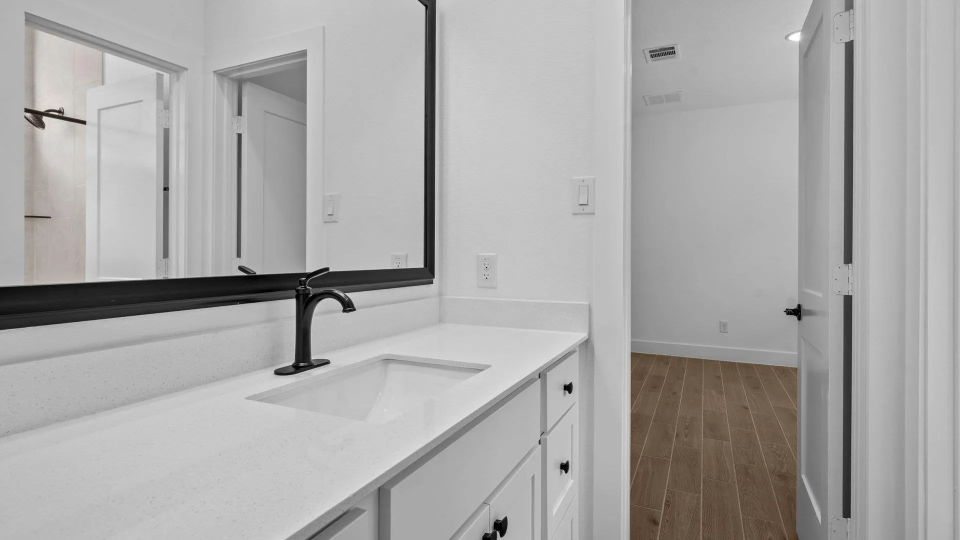 Photo 5 of 413 DOROTHY MAE CIR