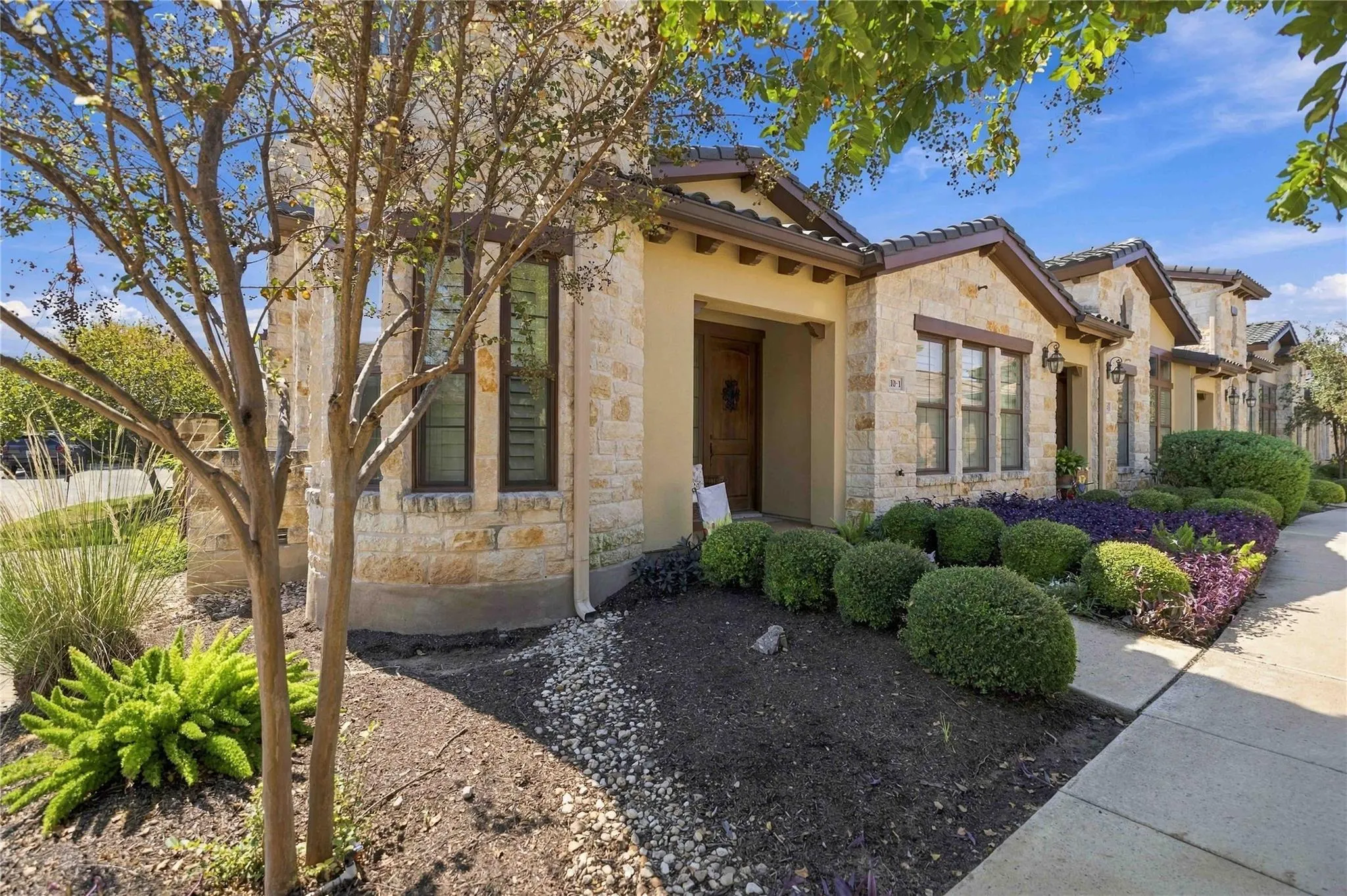 Photo 2 of 110 LUCIA CIR #1