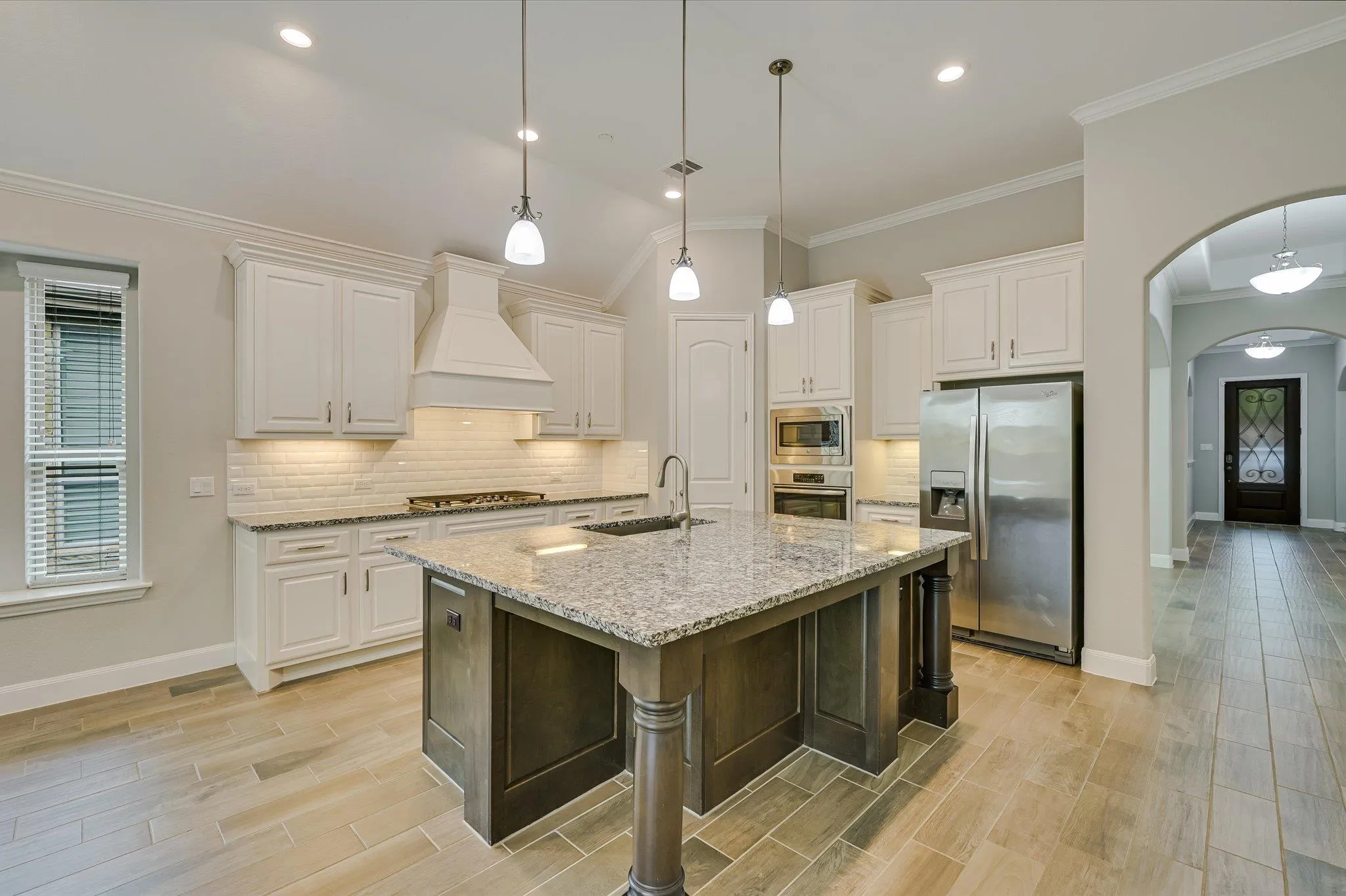 Photo 5 of 204 MAXWELL WAY