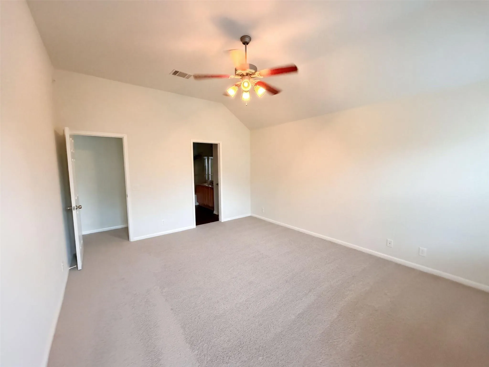 Photo 4 of 19217 MANGAN WAY