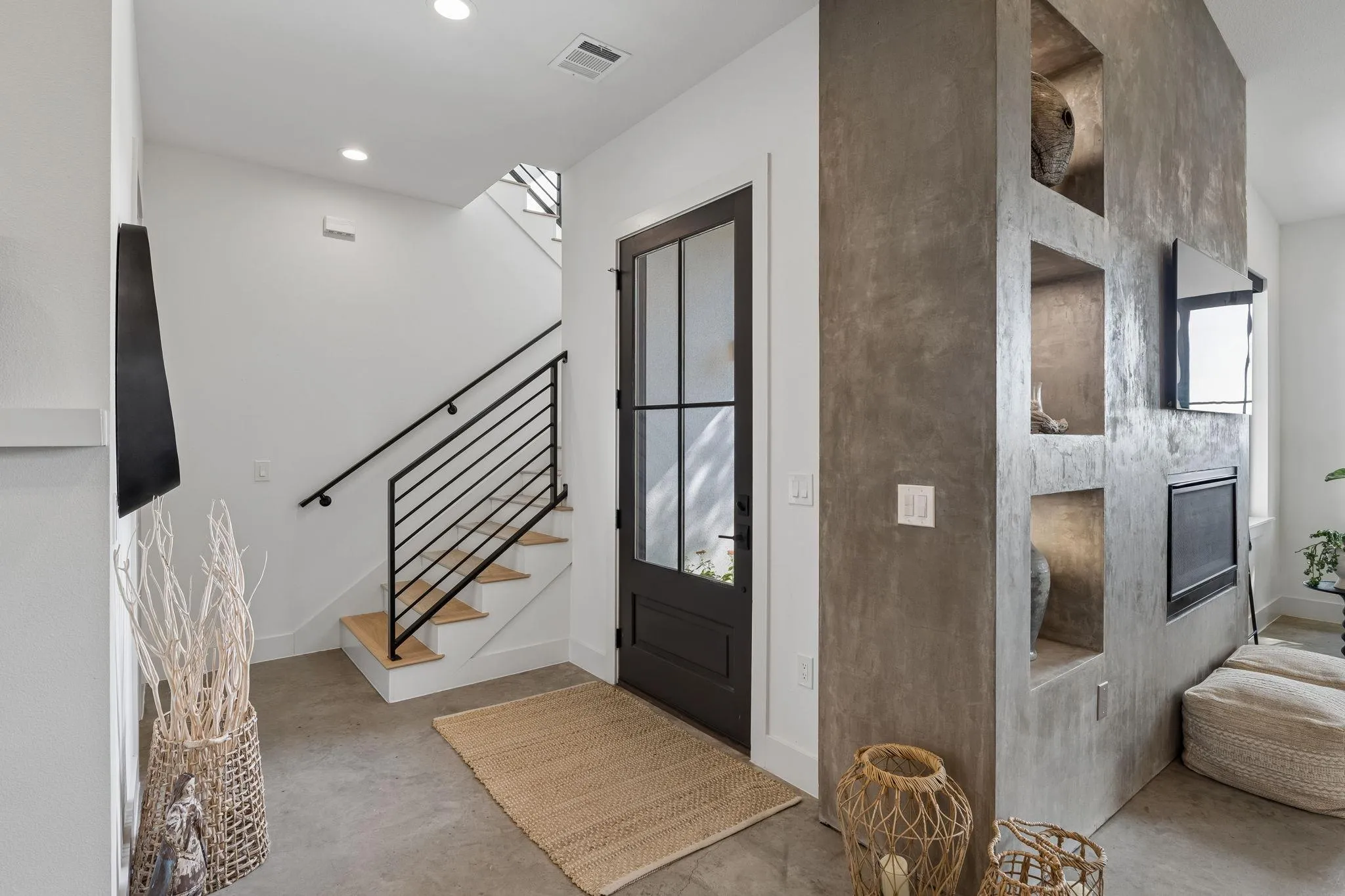 Photo 5 of 18511 HOBBY LN