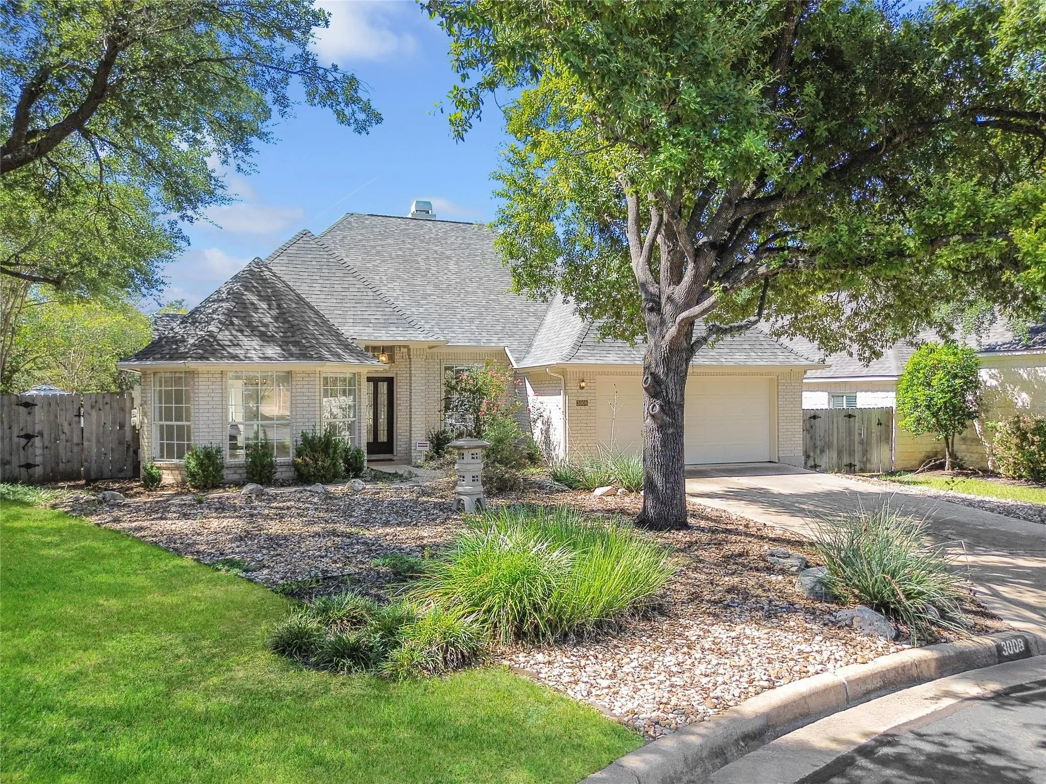 Photo of 3008 BURKS LN, Austin, TX, 78732