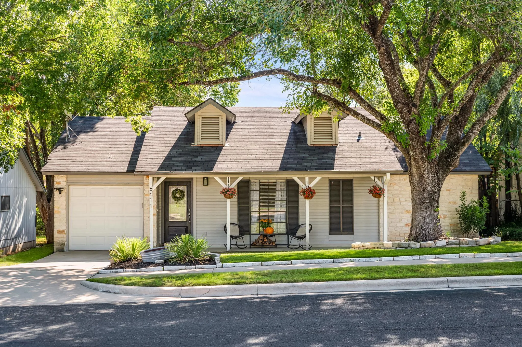 Photo of 8611 UNITED KINGDOM DR, Austin, TX, 78748