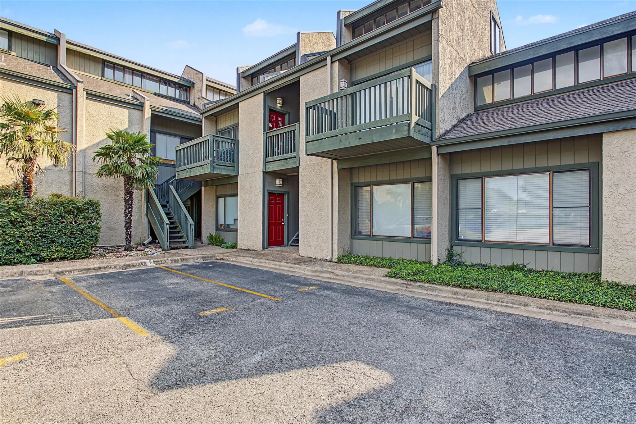 Photo of 601 NELRAY BLVD #17, Austin, TX, 78751