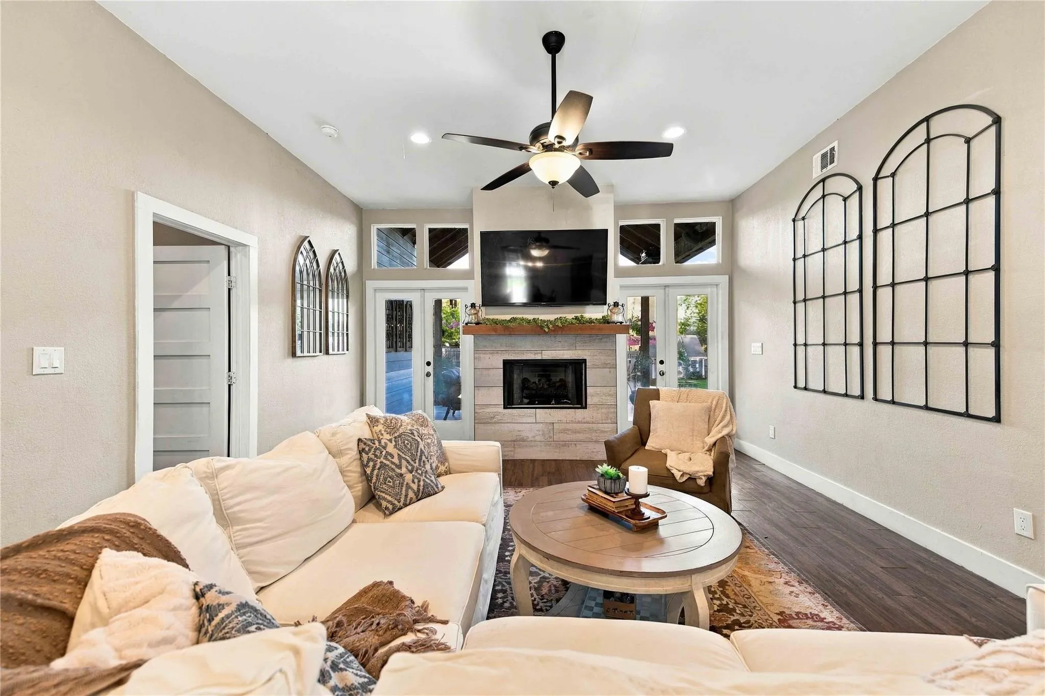 Photo 3 of 1814 EMERALD ISLE DR