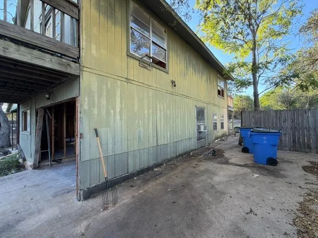 Photo 2 of 18210 LURA LN