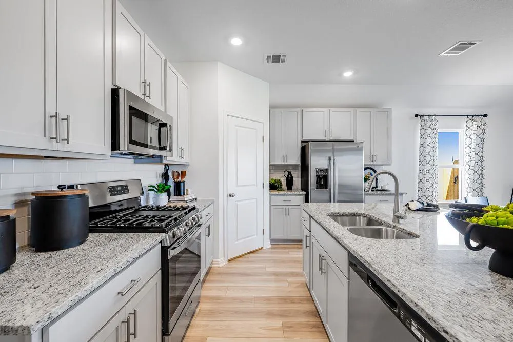 Photo 5 of 1300 CRUMPTON DR