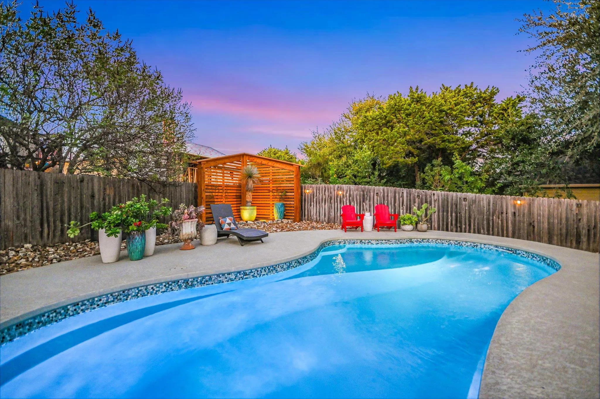Photo 2 of 36 RIDGEWOOD CIR