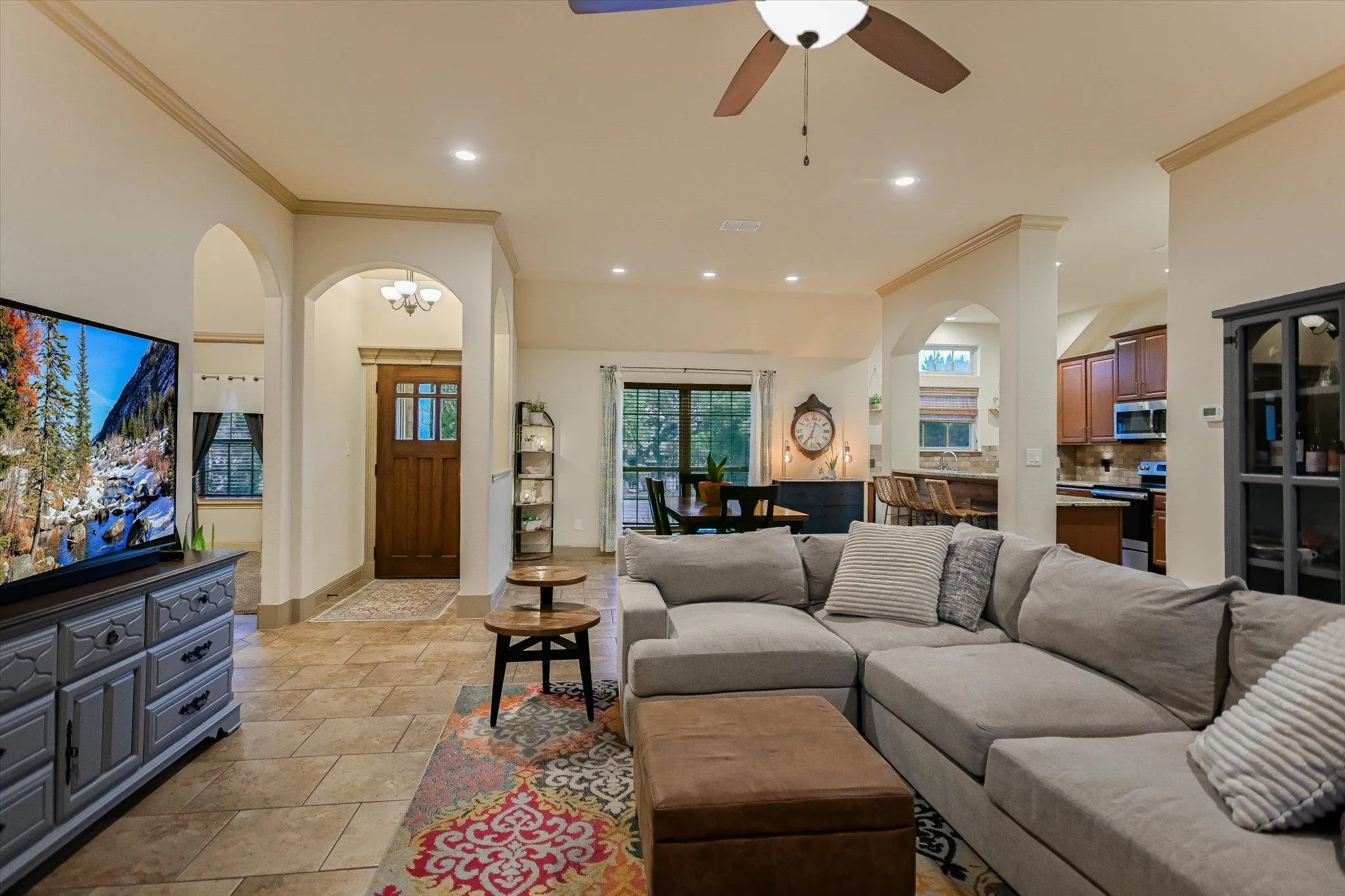 Photo 5 of 36 RIDGEWOOD CIR