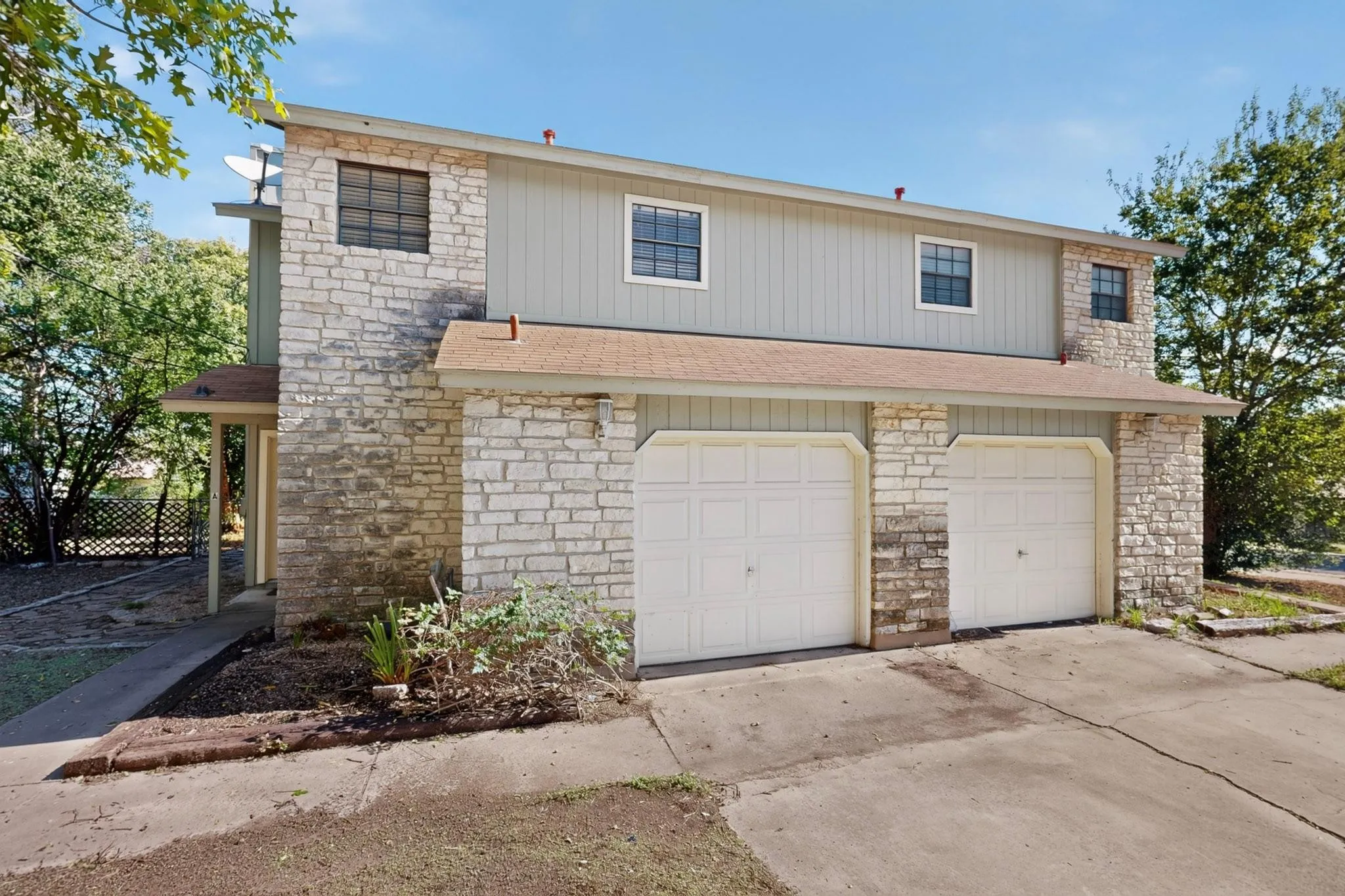 Photo 2 of 3312 THOMAS KINCHEON ST