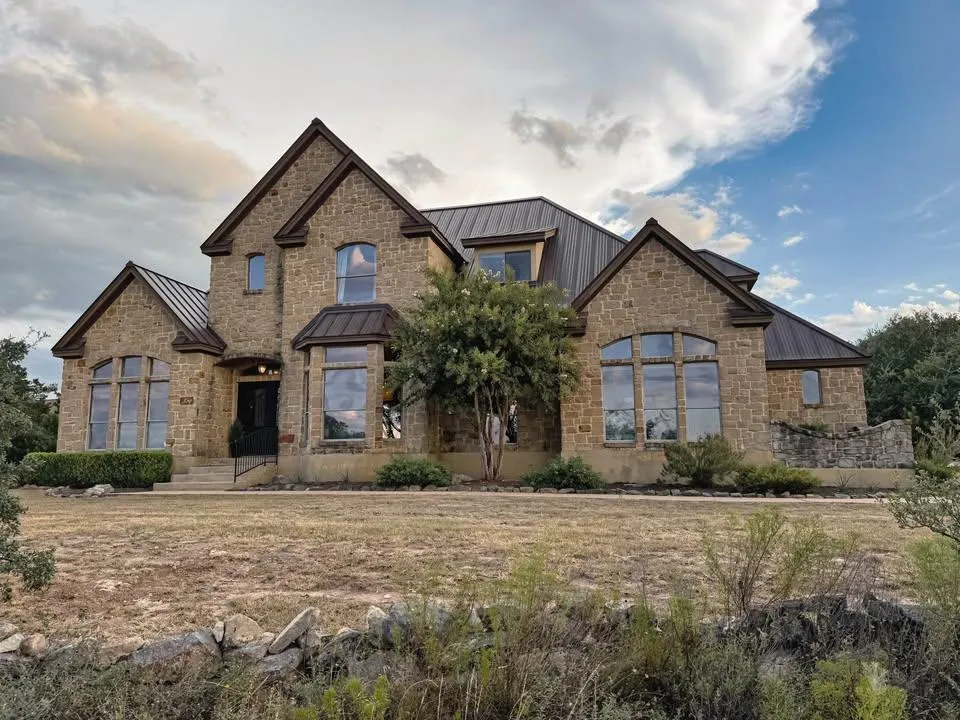 Photo of 20305 HAYSTACK CV, Spicewood, TX, 78669