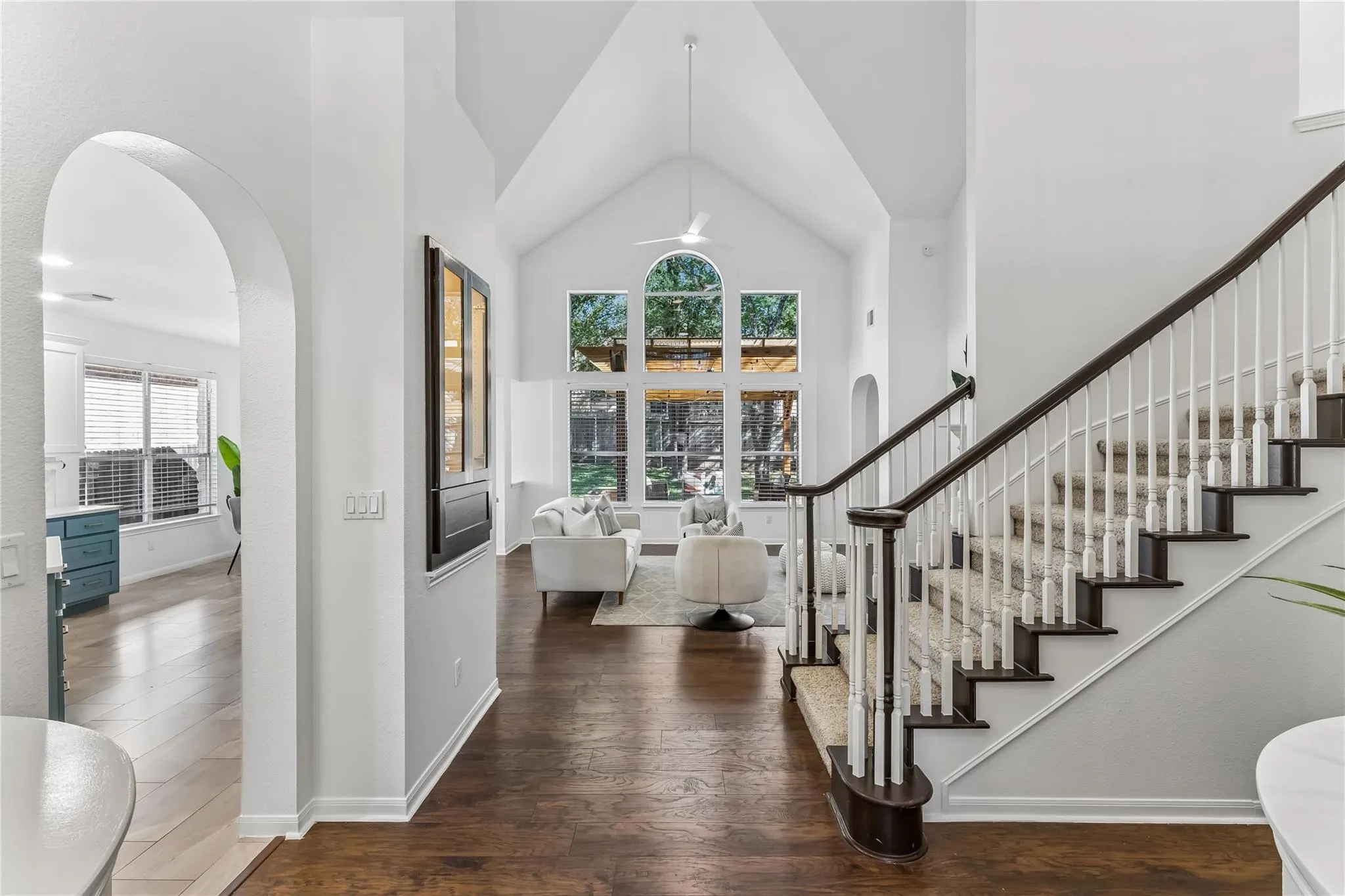 Photo 3 of 10701 NATICK LN