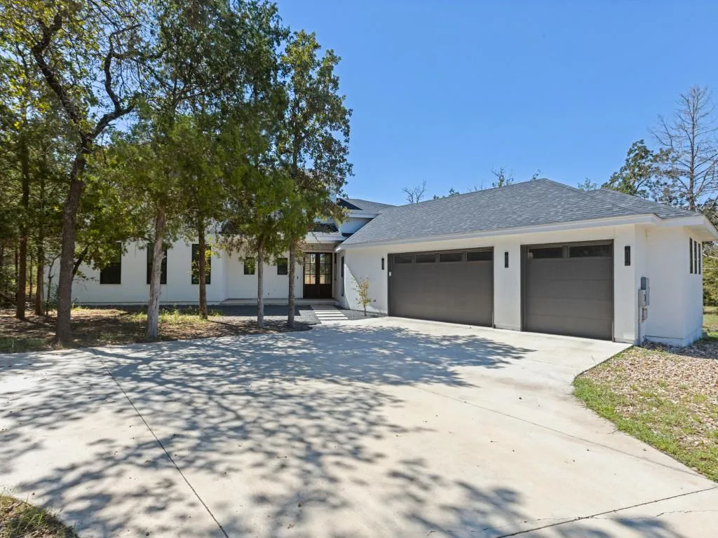 Photo of 103 MILLS CROSSING, Bastrop, TX, 78602