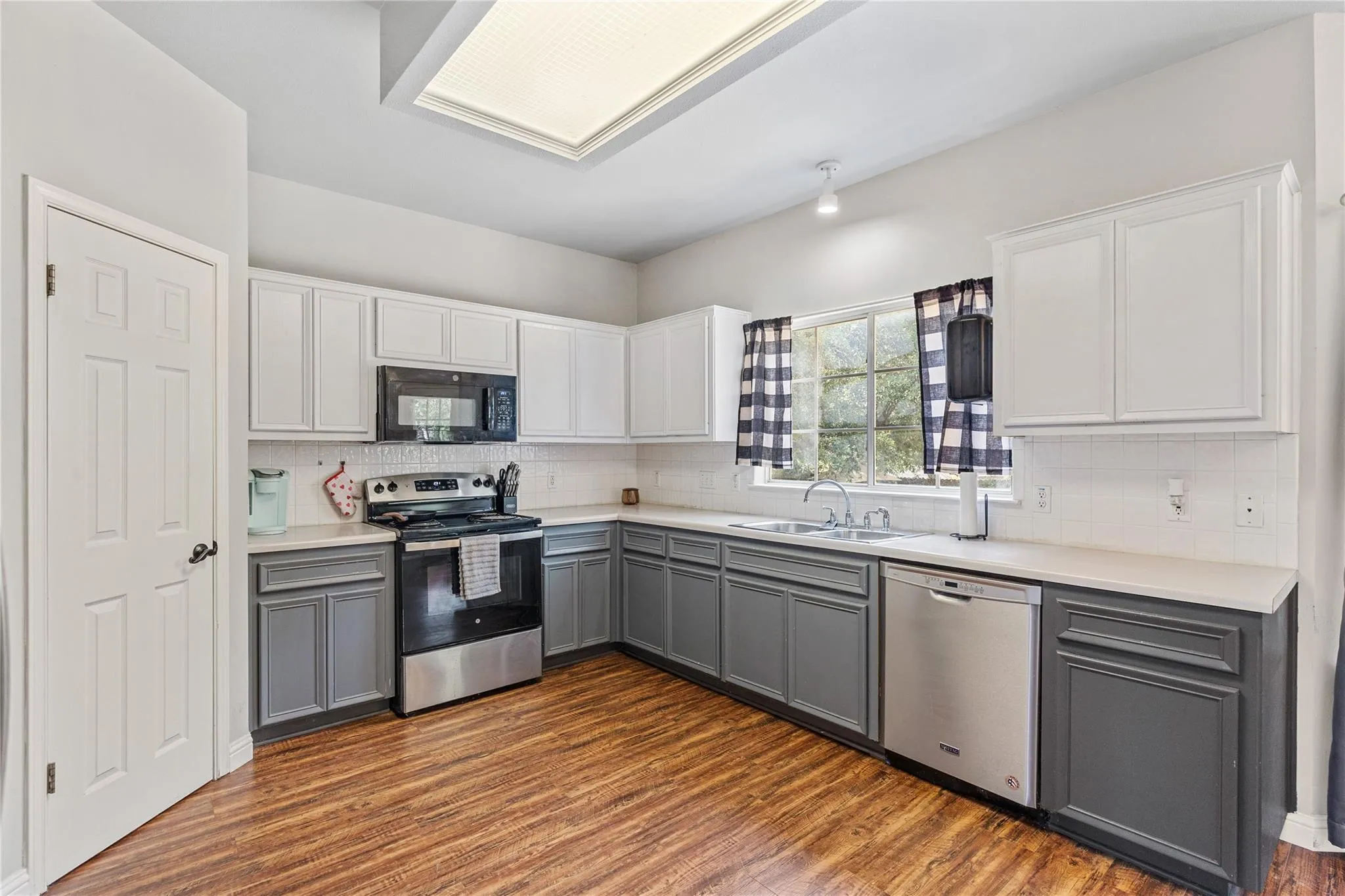 Photo 5 of 1700 FORT GRANT DR