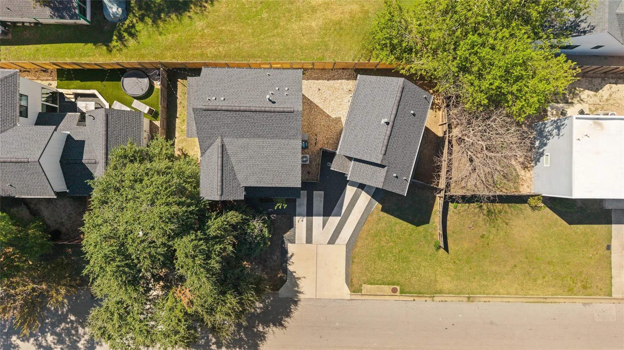 Photo 3 of 4400 JINX AVE #2