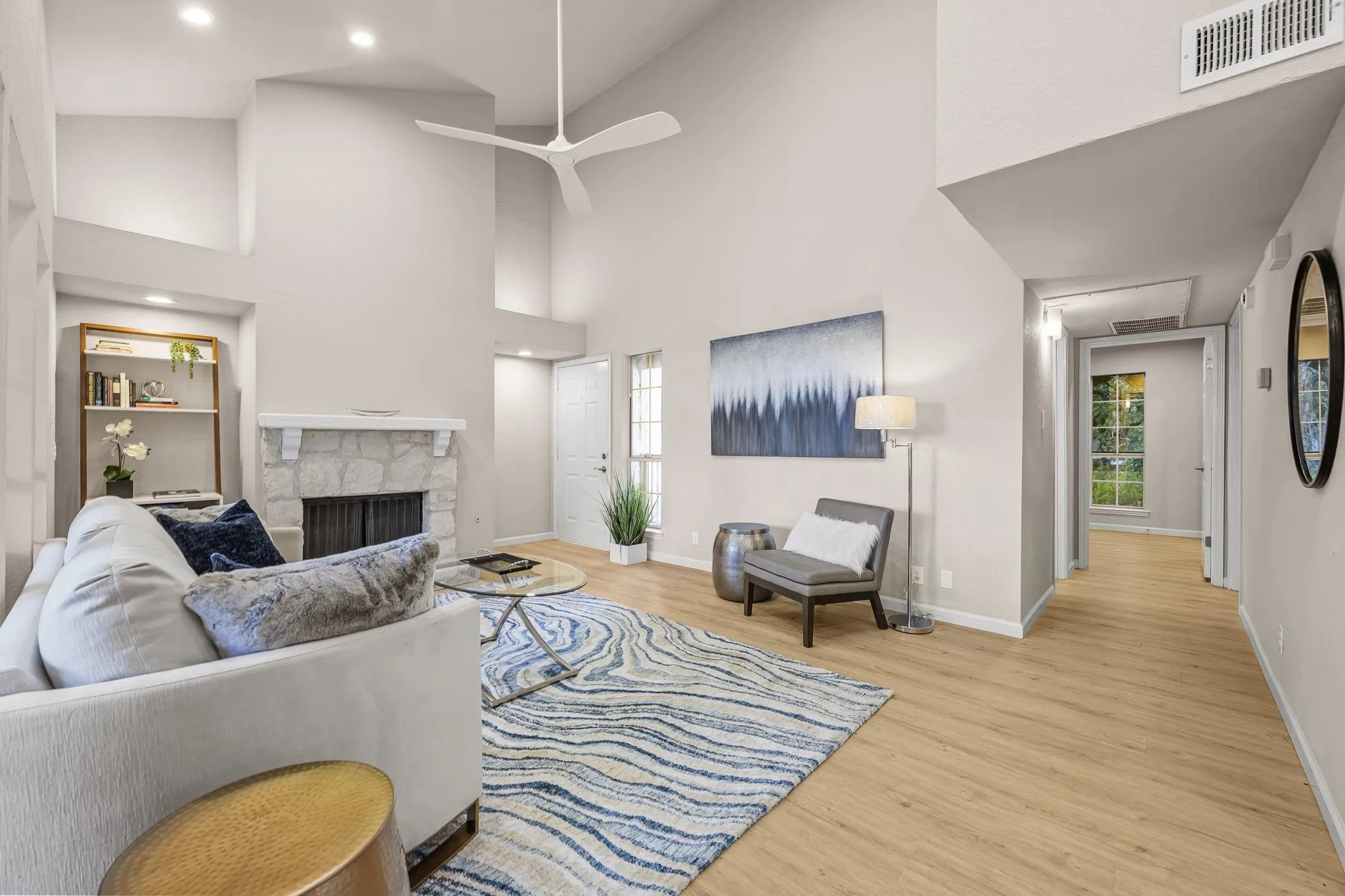 Photo 3 of 3809 SPICEWOOD SPRINGS RD #241