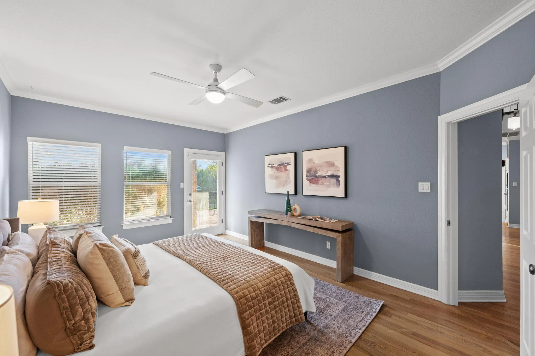 Photo 5 of 9001 GLENLAKE DR