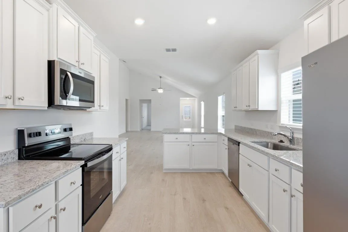 Photo 2 of 213 W LUNA BLUE LN
