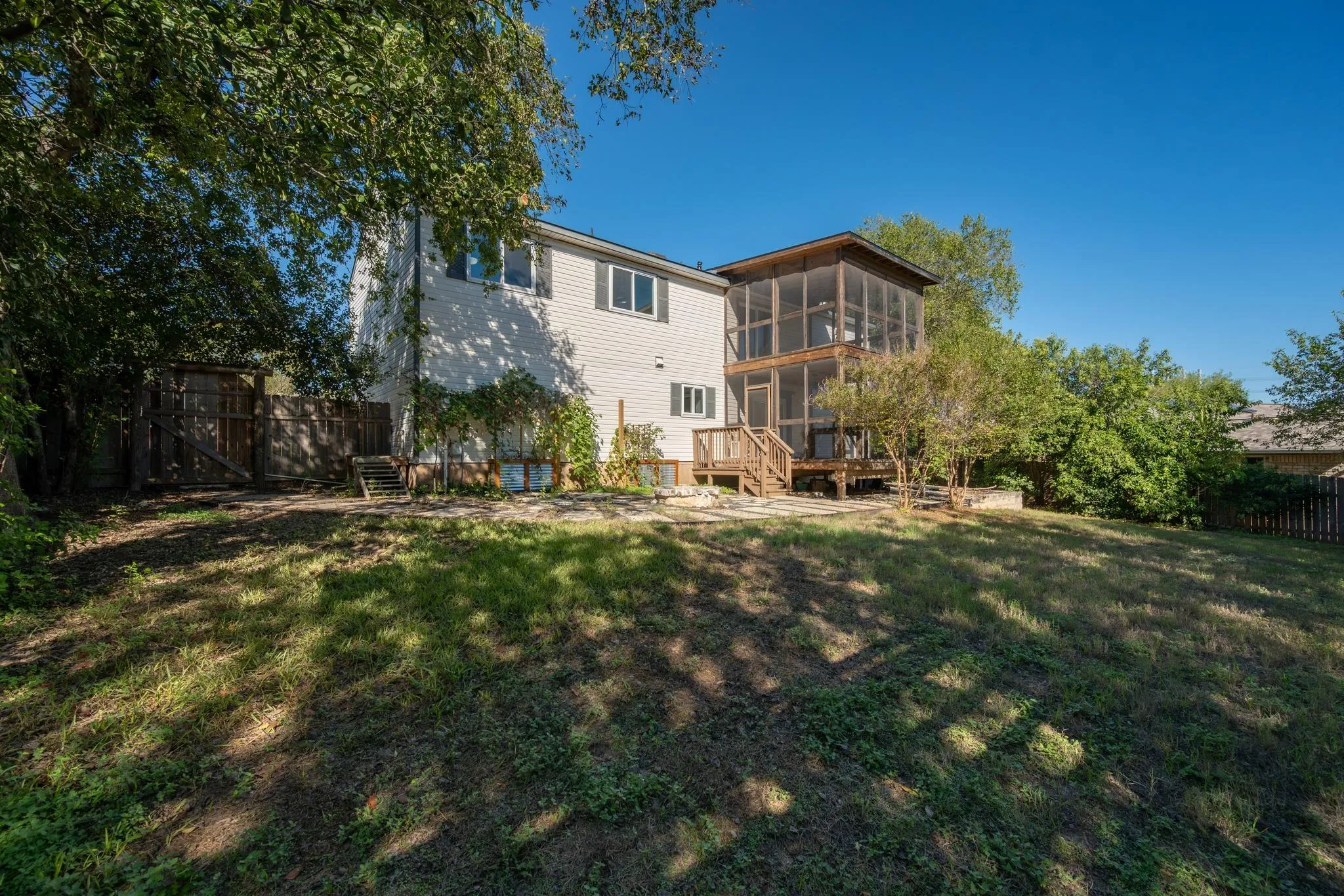 Photo 5 of 1100 HUNTRIDGE DR