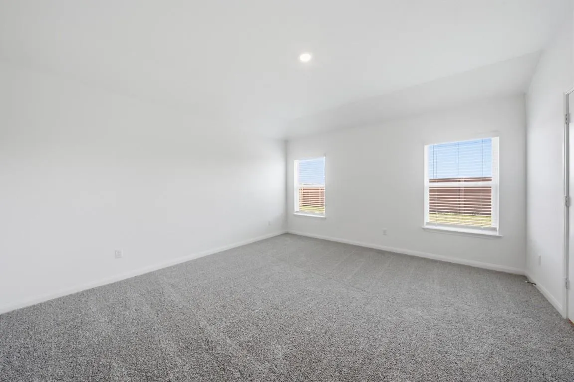 Photo 4 of 225 W LUNA BLUE LN