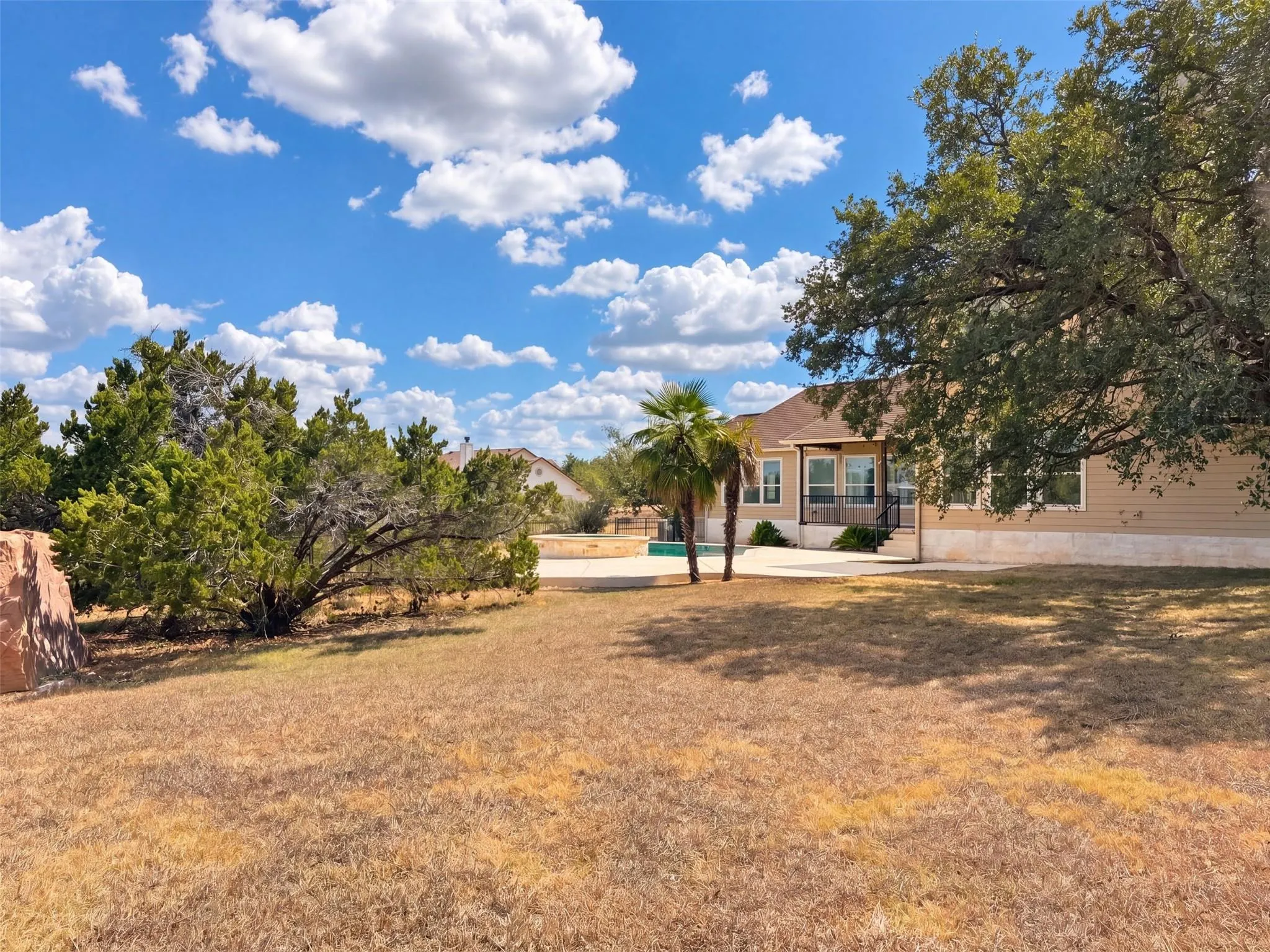 Photo 5 of 302 SADDLETREE LN