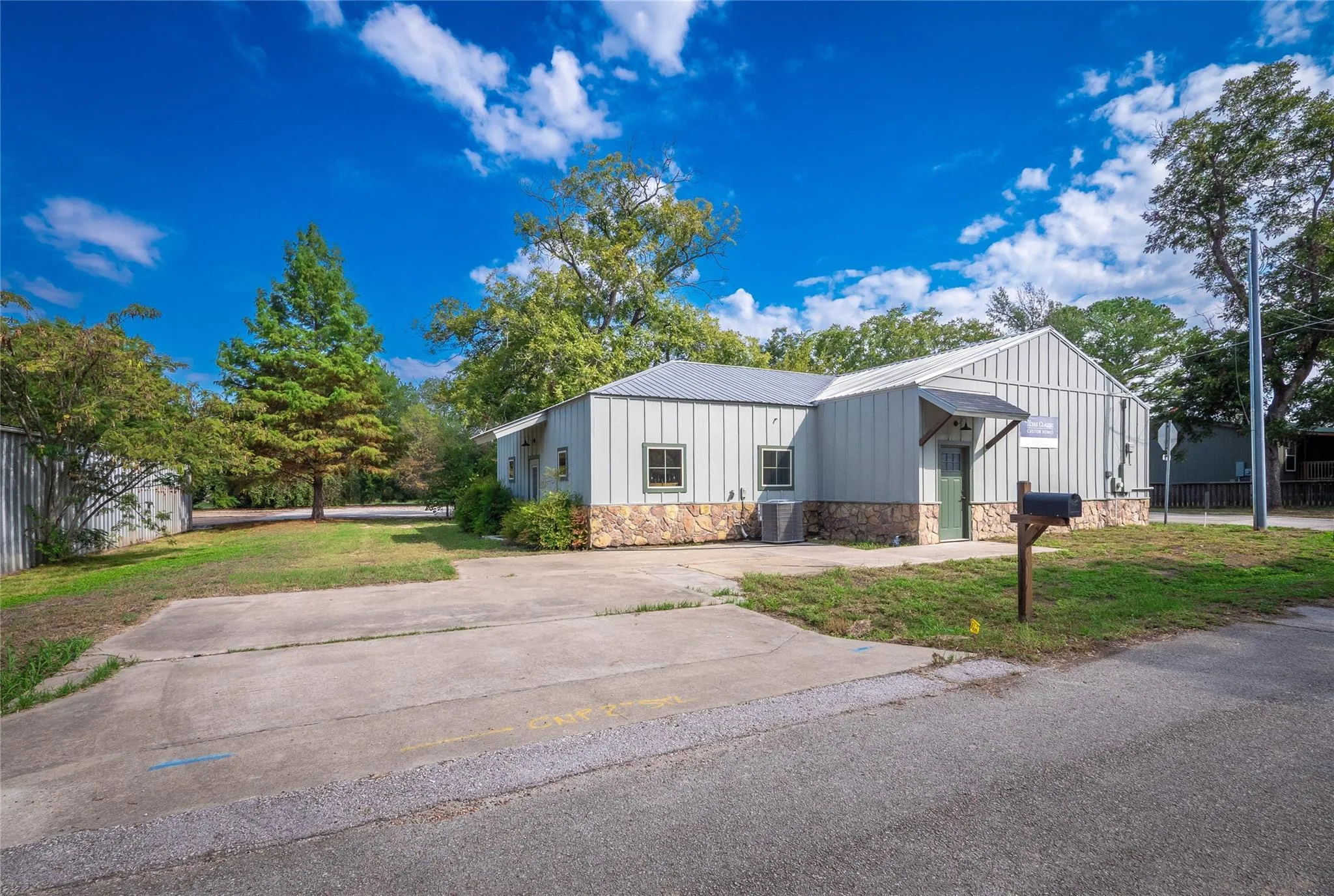 Photo of 1508 CYPRESS ST, Bastrop, TX, 78602