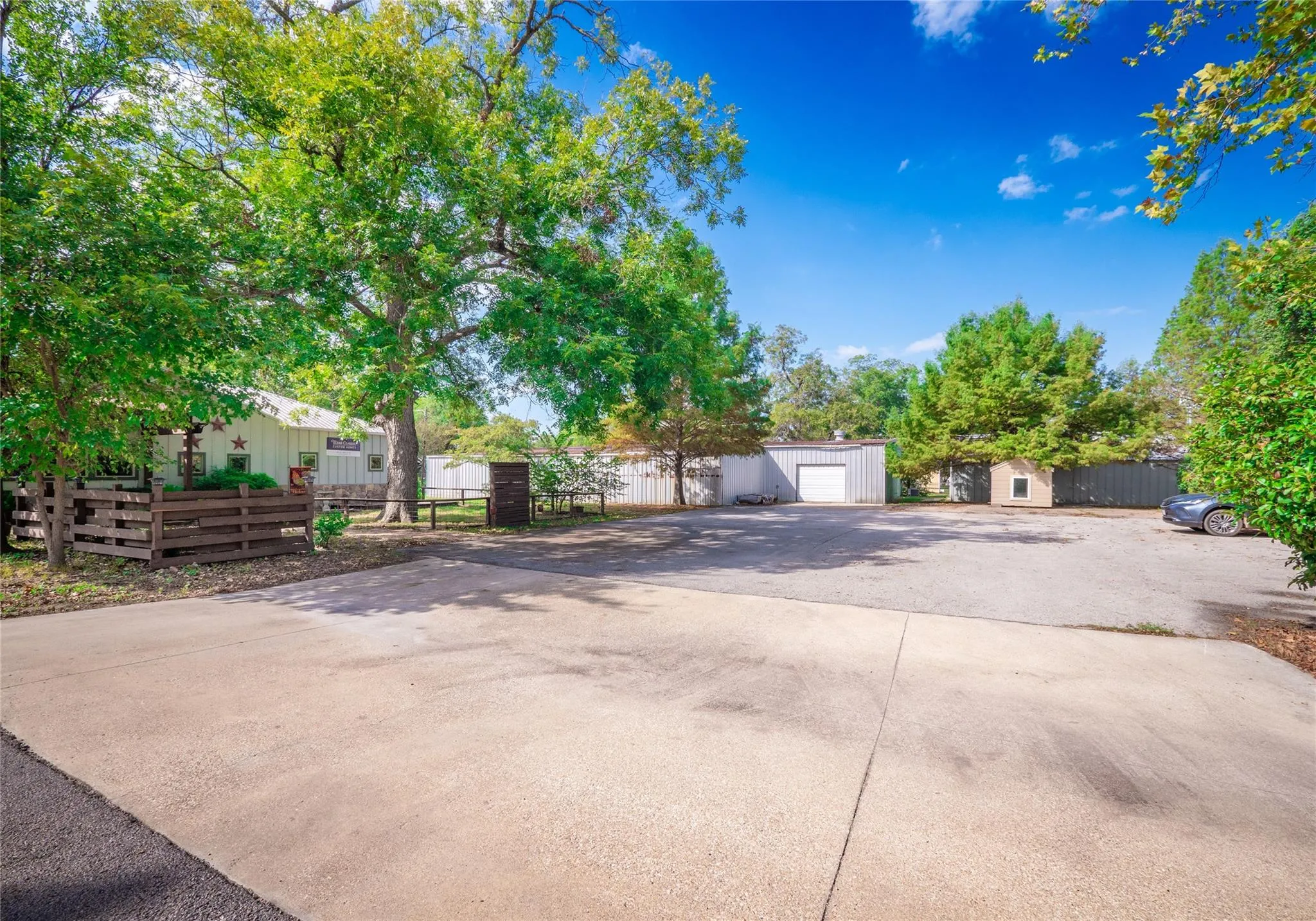 Photo 4 of 1508 CYPRESS ST
