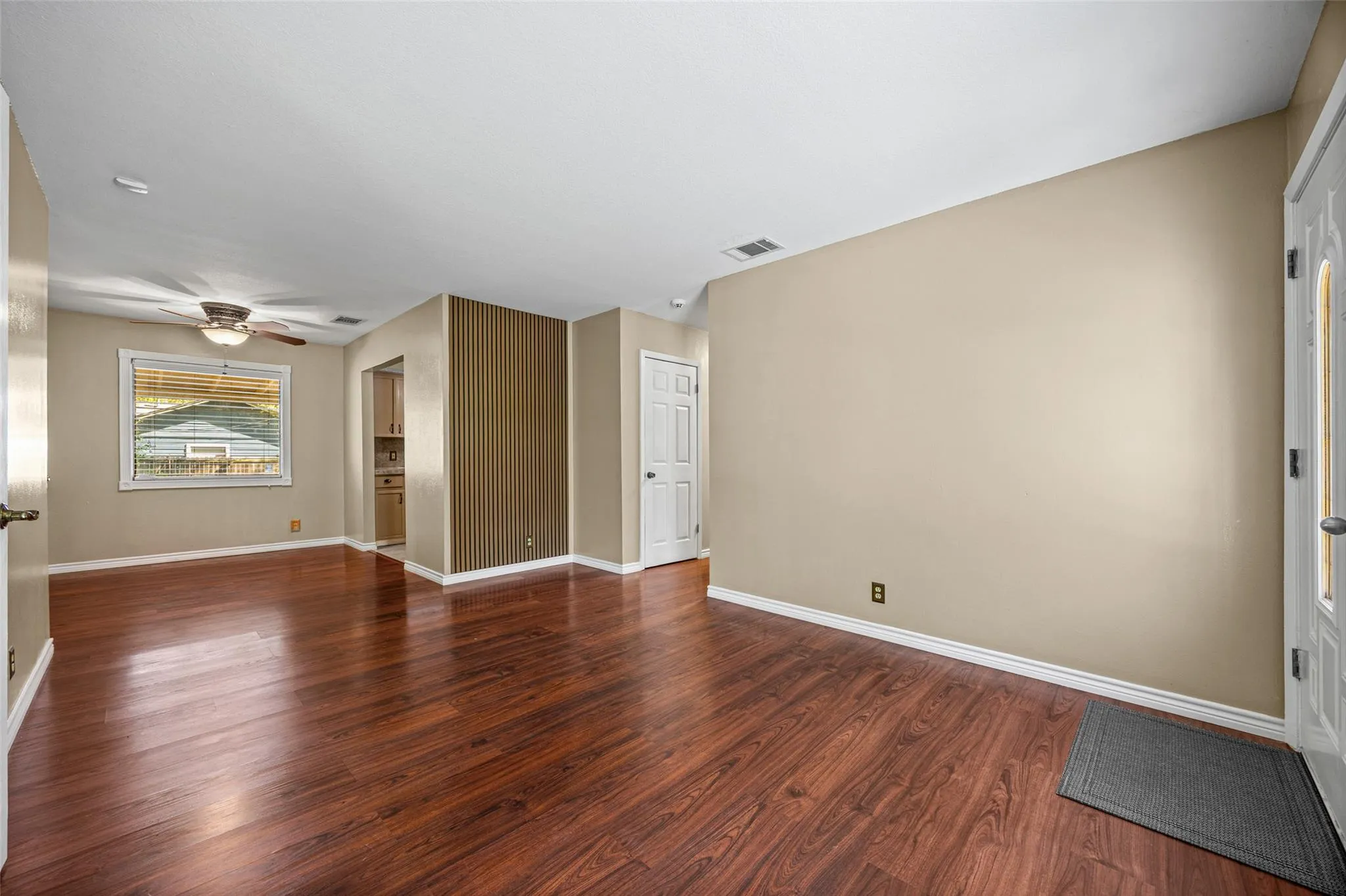 Photo 5 of 1102 SAHARA AVE