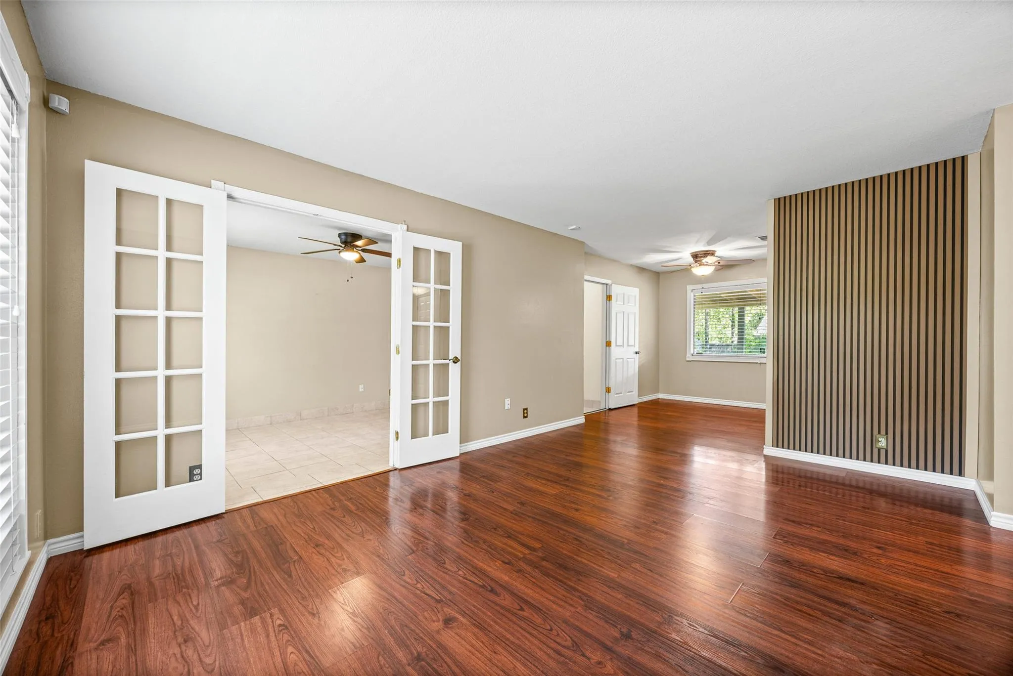 Photo 4 of 1102 SAHARA AVE