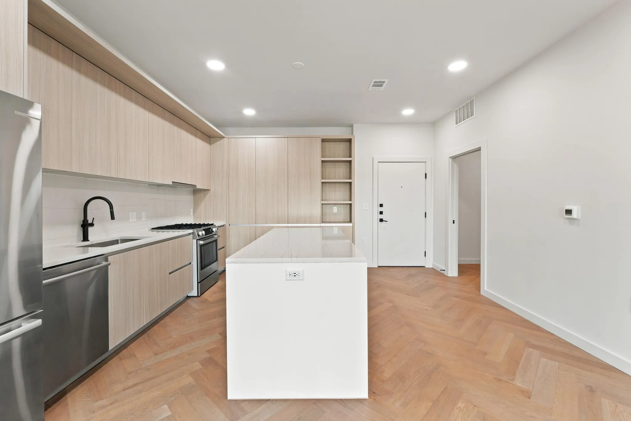 Photo 3 of 2209 S 1ST ST #335