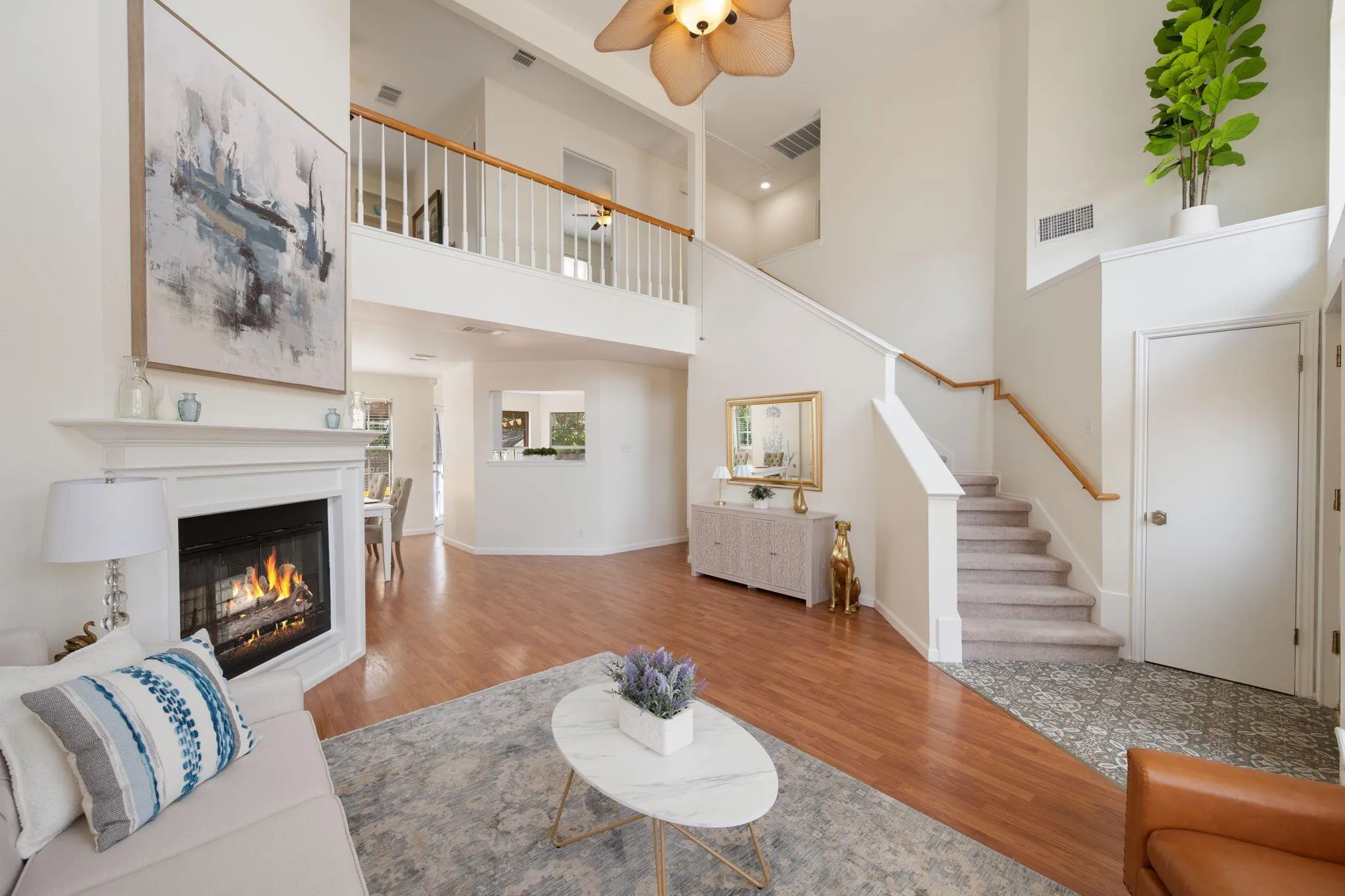 Photo 3 of 8305 HILLROCK DR