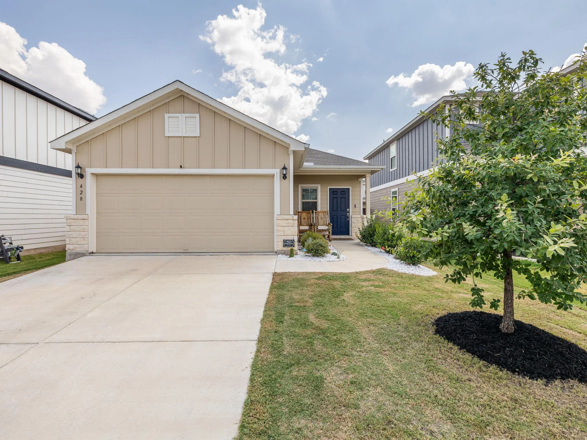 Photo of 428 STONE WATER LN, Jarrell, TX, 76537