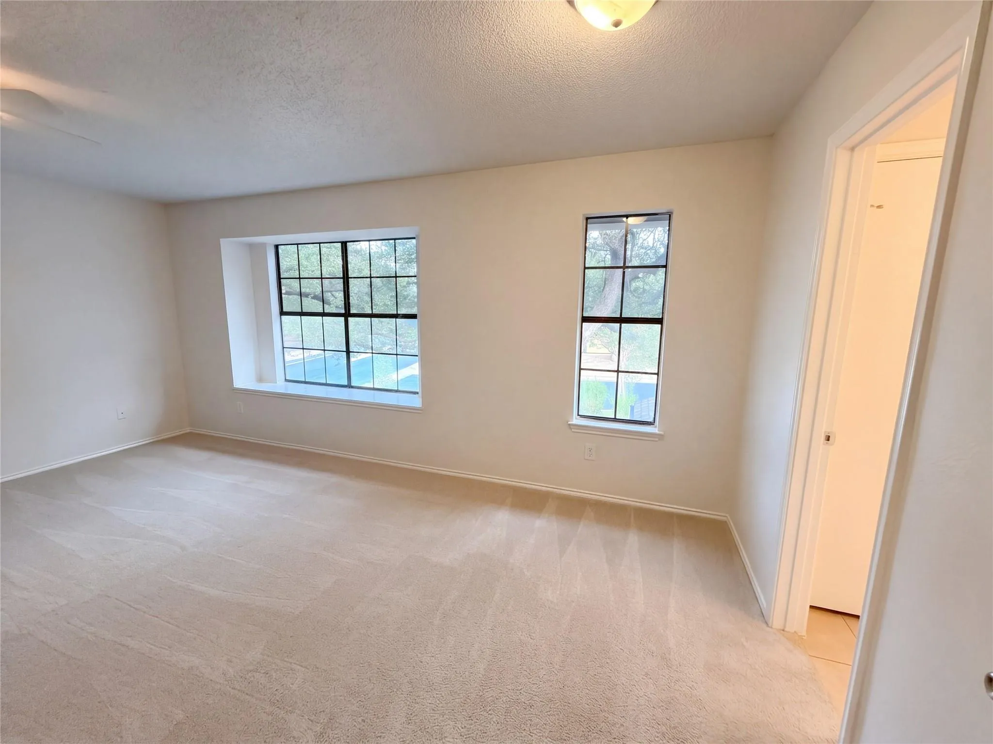 Photo 4 of 13020 MOORCROFT LN