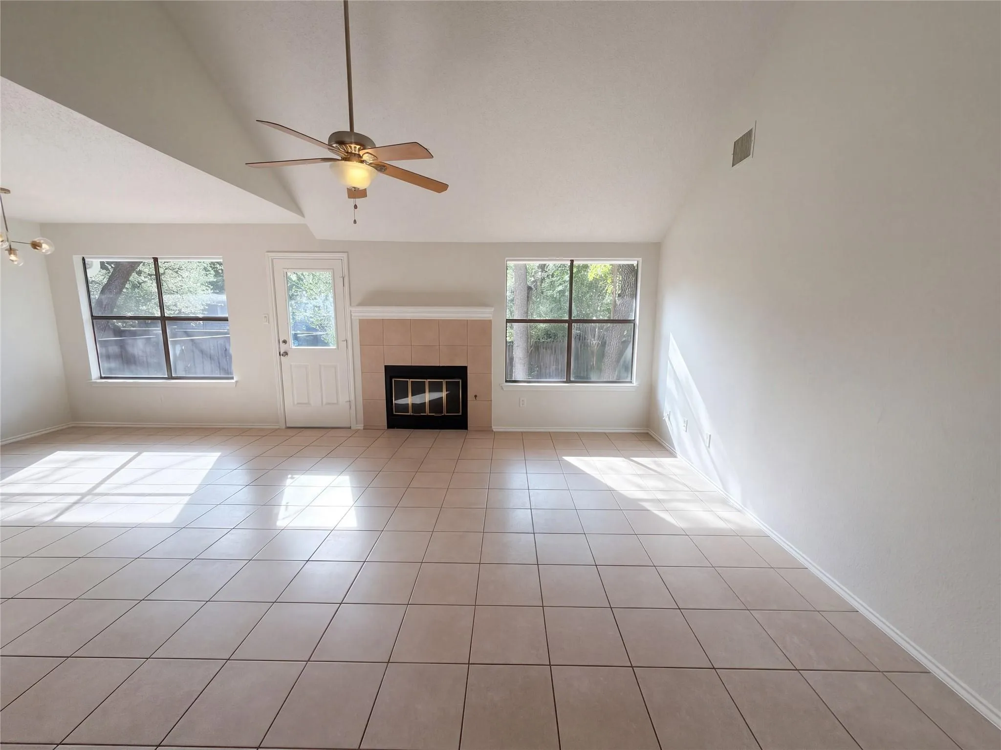 Photo 3 of 13020 MOORCROFT LN