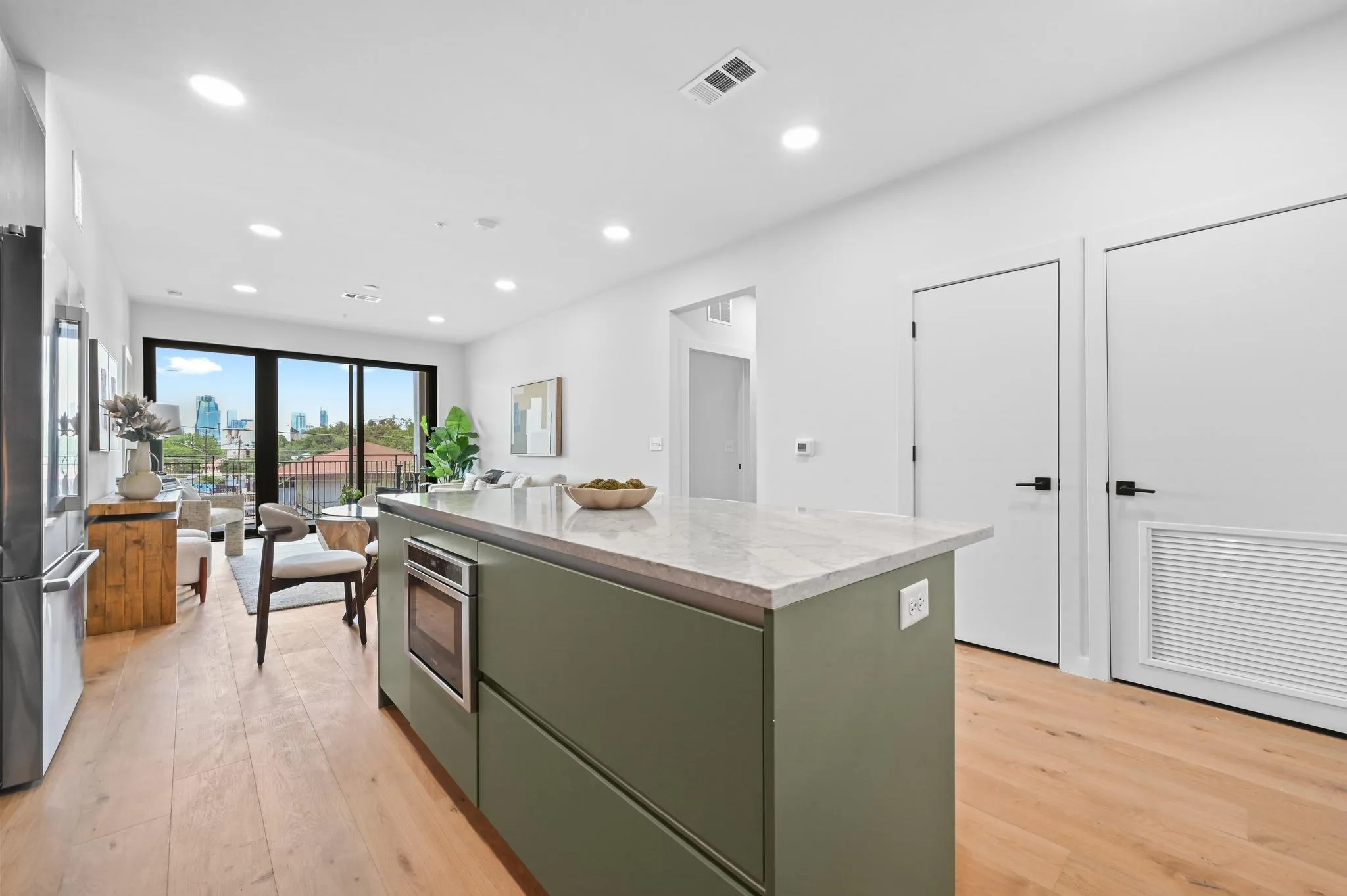 Photo 5 of 2209 S 1ST ST #209