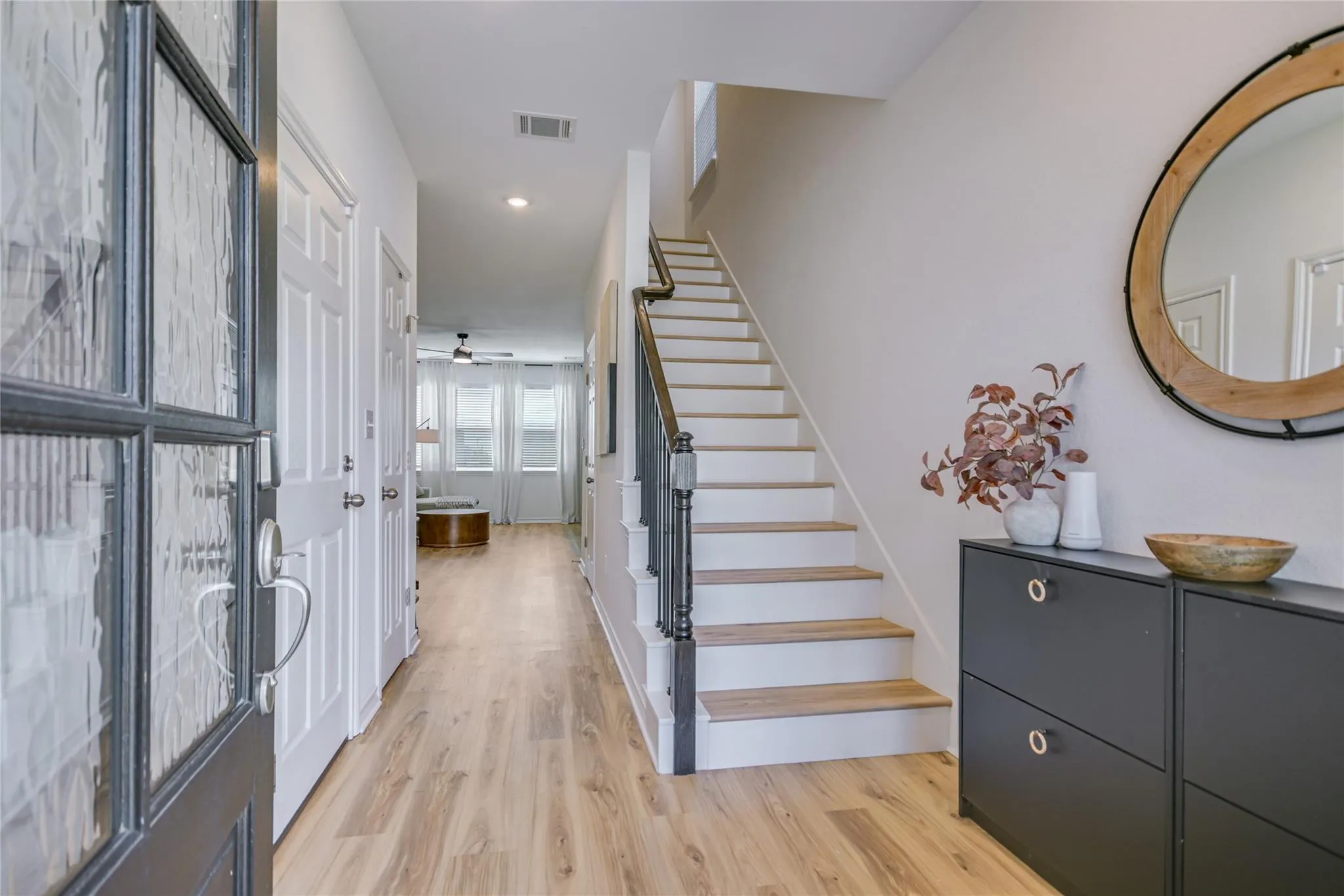Photo 3 of 163 LONGSTRAW DR