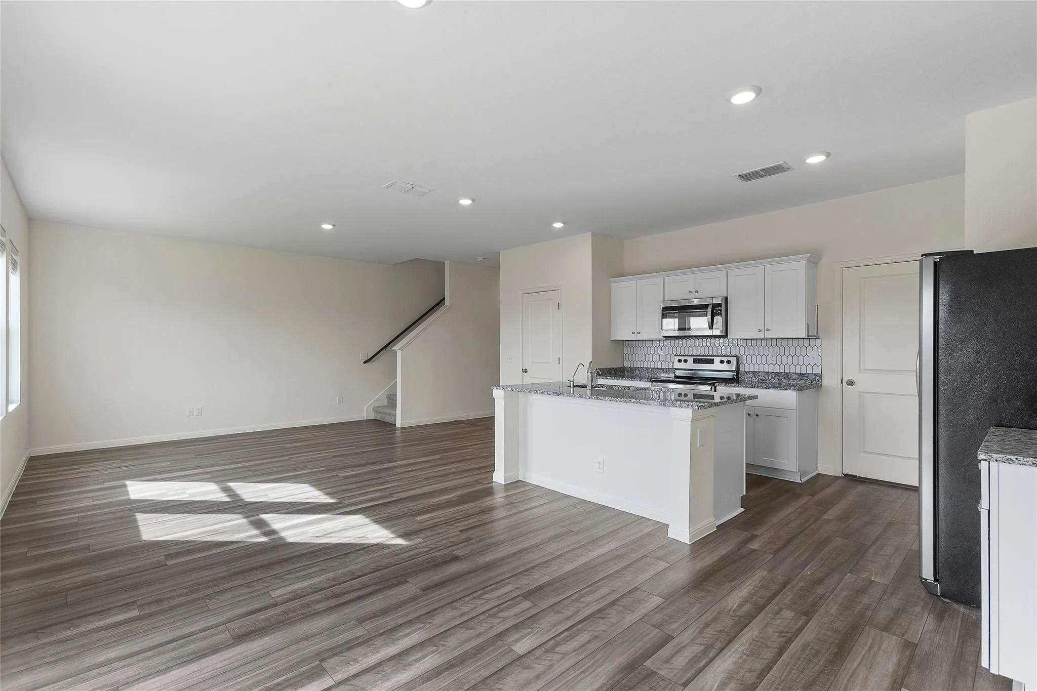 Photo 5 of 195 BRACKEN LN