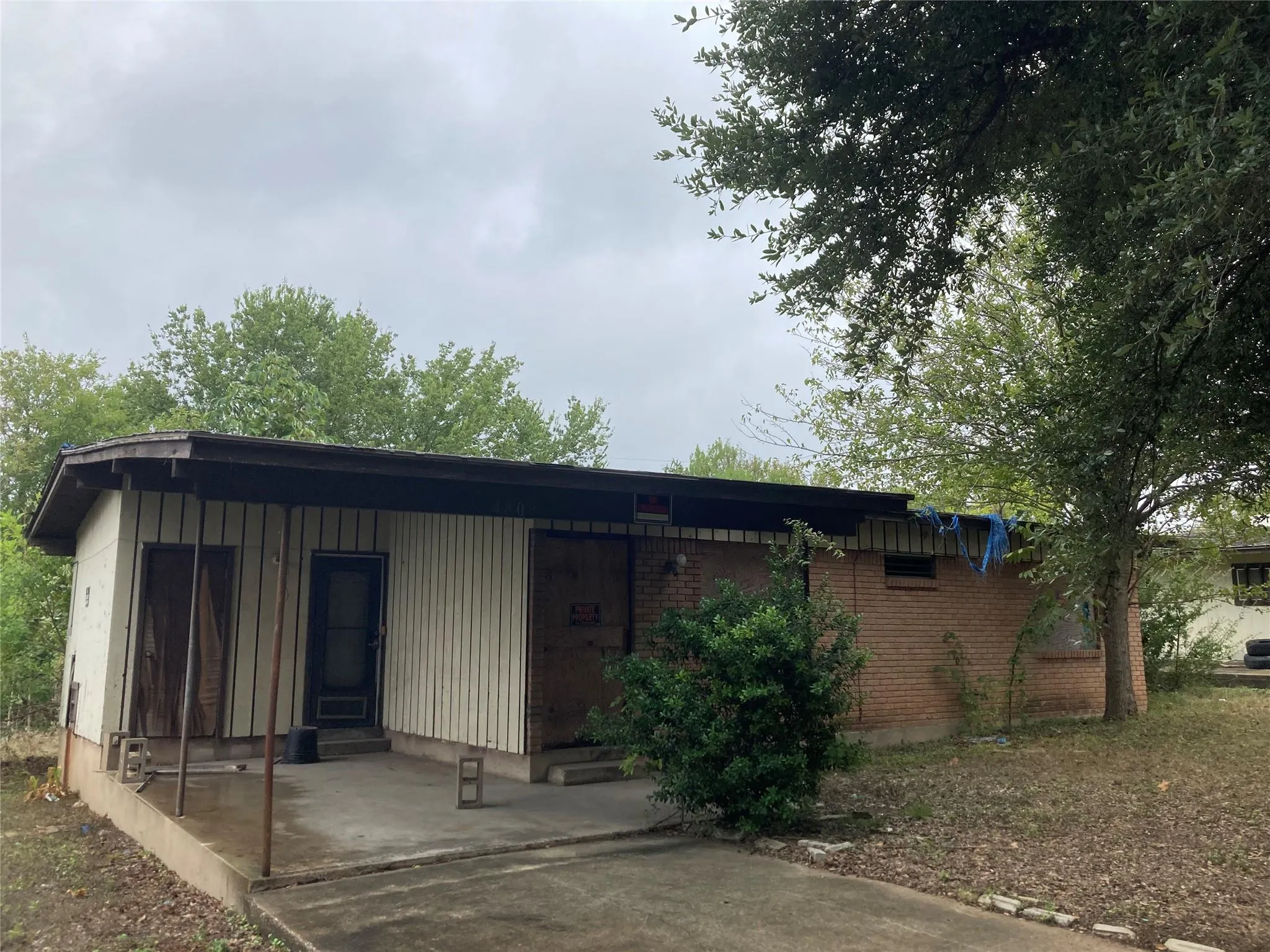 Photo 3 of 4809 EASTDALE DR