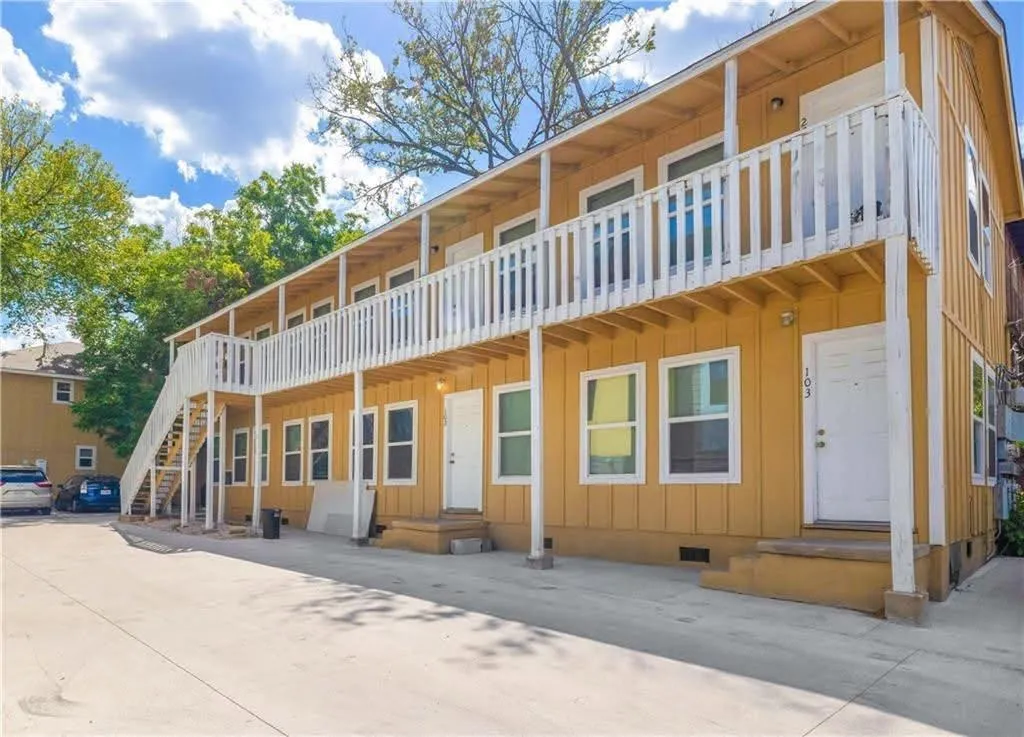 Photo of 204 E 30TH ST #102, Austin, TX, 78705