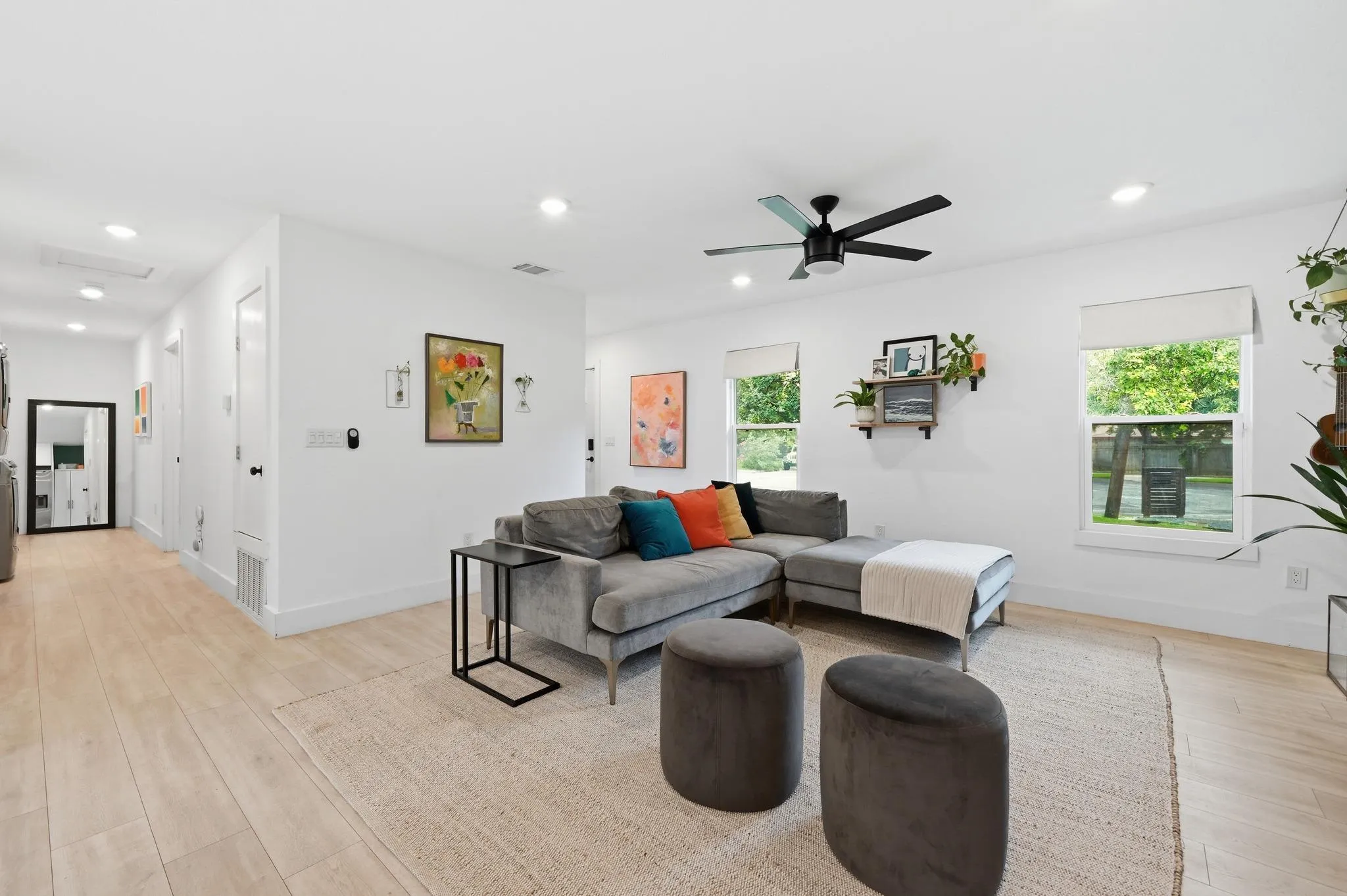 Photo 5 of 1406 CAMELOT CIR #1