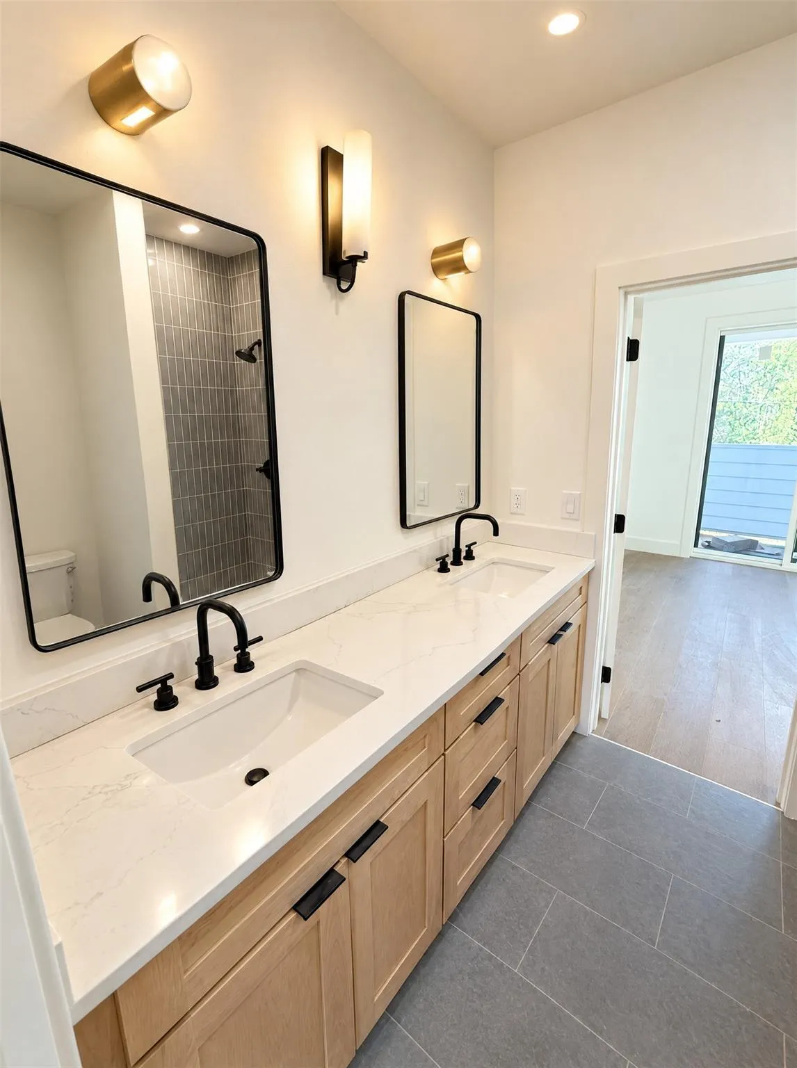 Photo 4 of 4709 DEPEW AVE #2