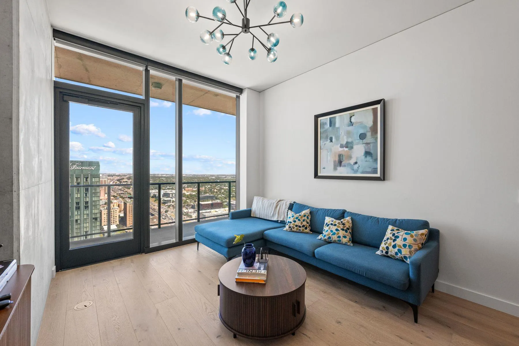 Photo 4 of 610 DAVIS ST #3805