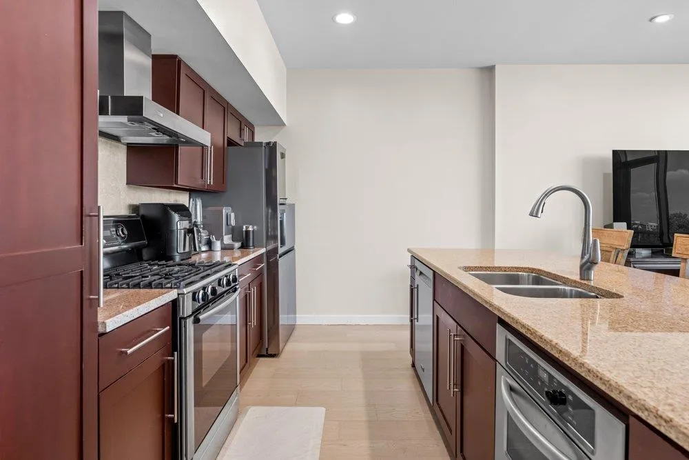 Photo 5 of 1600 BARTON SPRINGS RD #1508