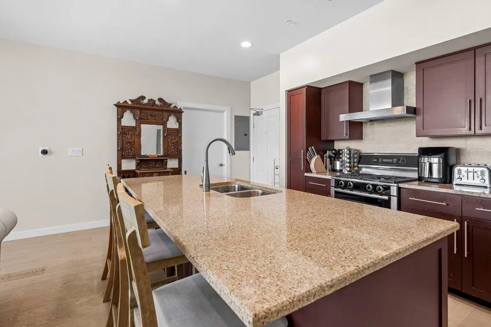 Photo 4 of 1600 BARTON SPRINGS RD #1508